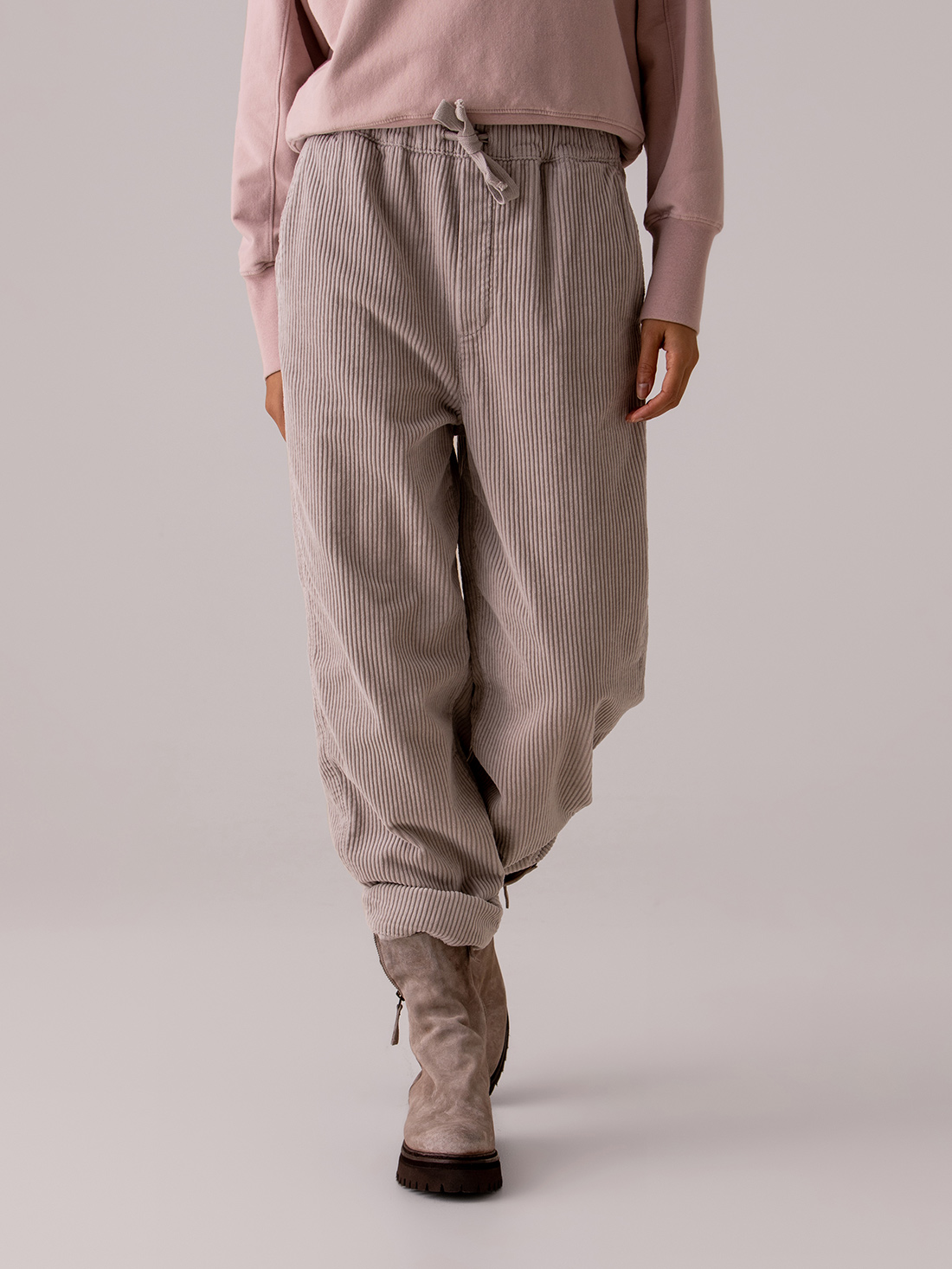 Detailansicht von Weite Hose aus Cord von PENN & INK