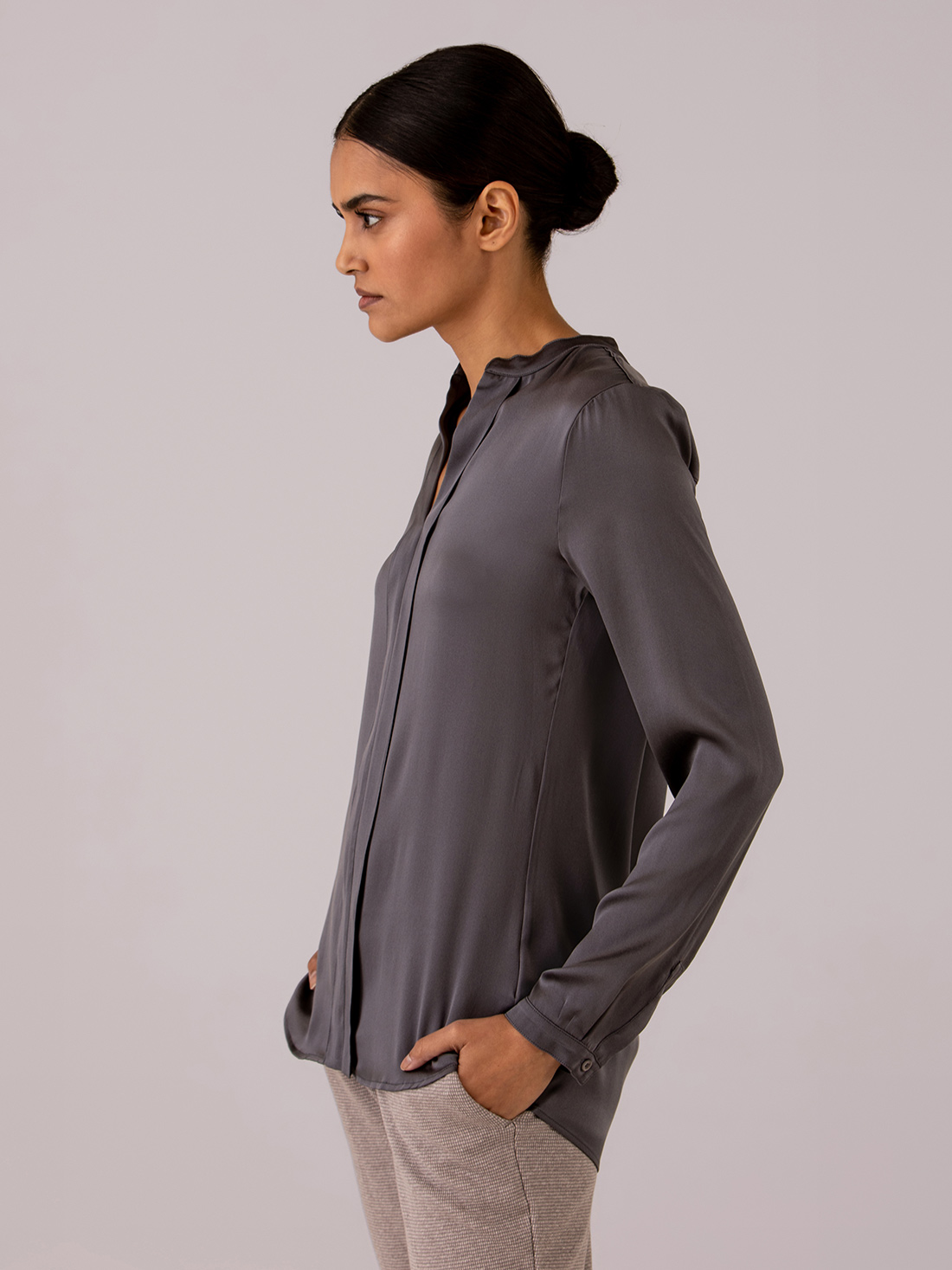 Detailansicht von Seidenbluse von DANIELS