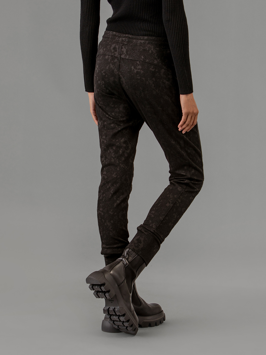 Detailansicht von Gemusterte Hose im Jogging-Stil von MAC