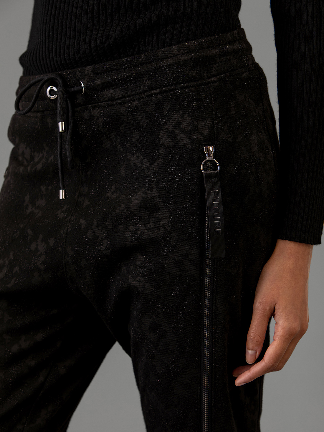 Detailansicht von Gemusterte Hose im Jogging-Stil von MAC