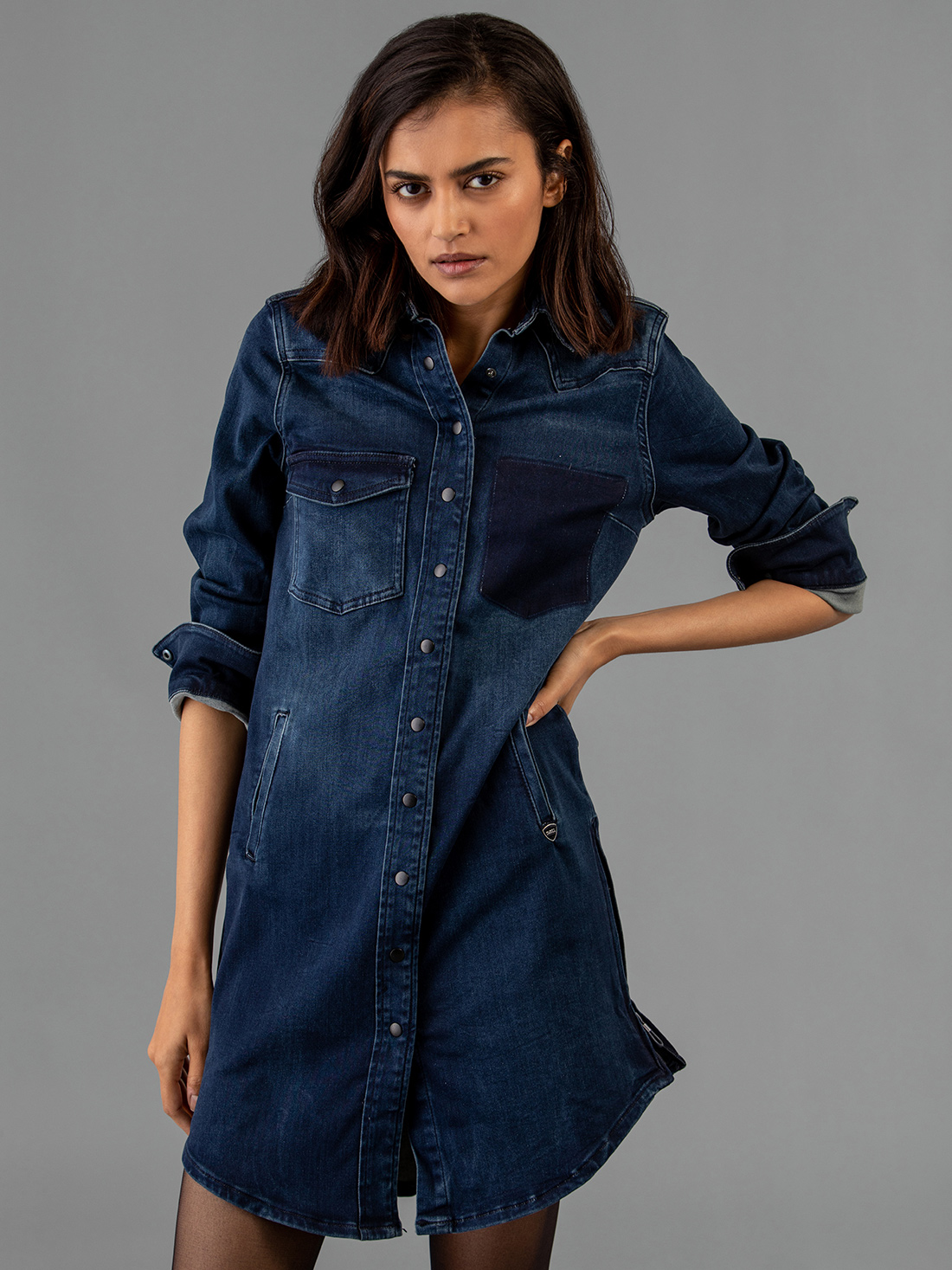 Detailansicht von Midi-Kleid aus Baumwolle von ZHRILL