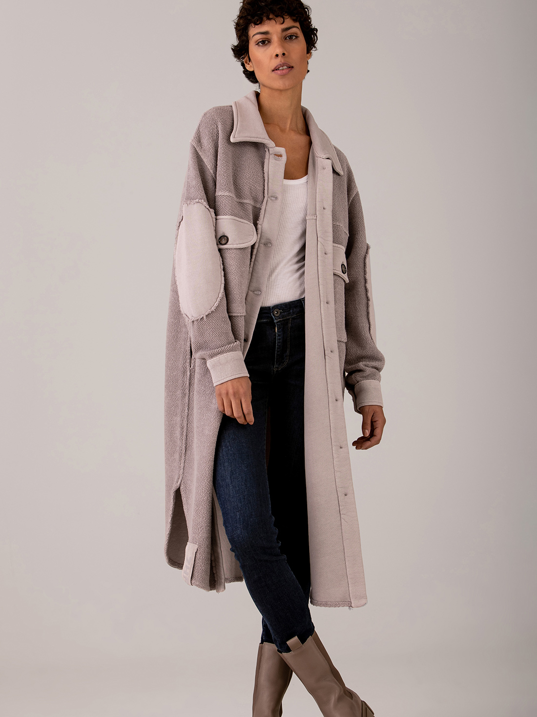 Detailansicht von Sweatmantel von ZHRILL