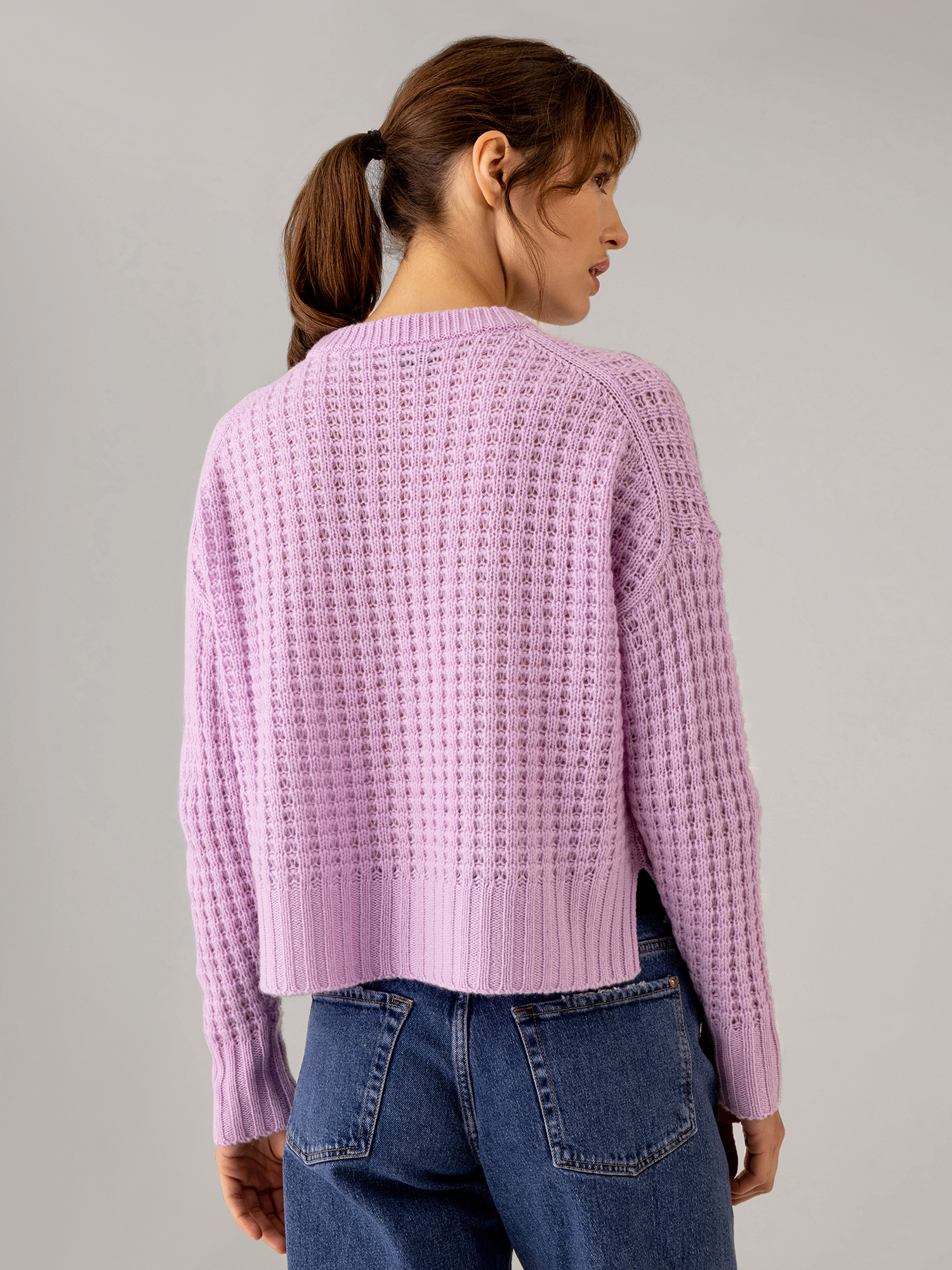 Detailansicht von Pullover mit Lochstrick von 360 CASHMERE