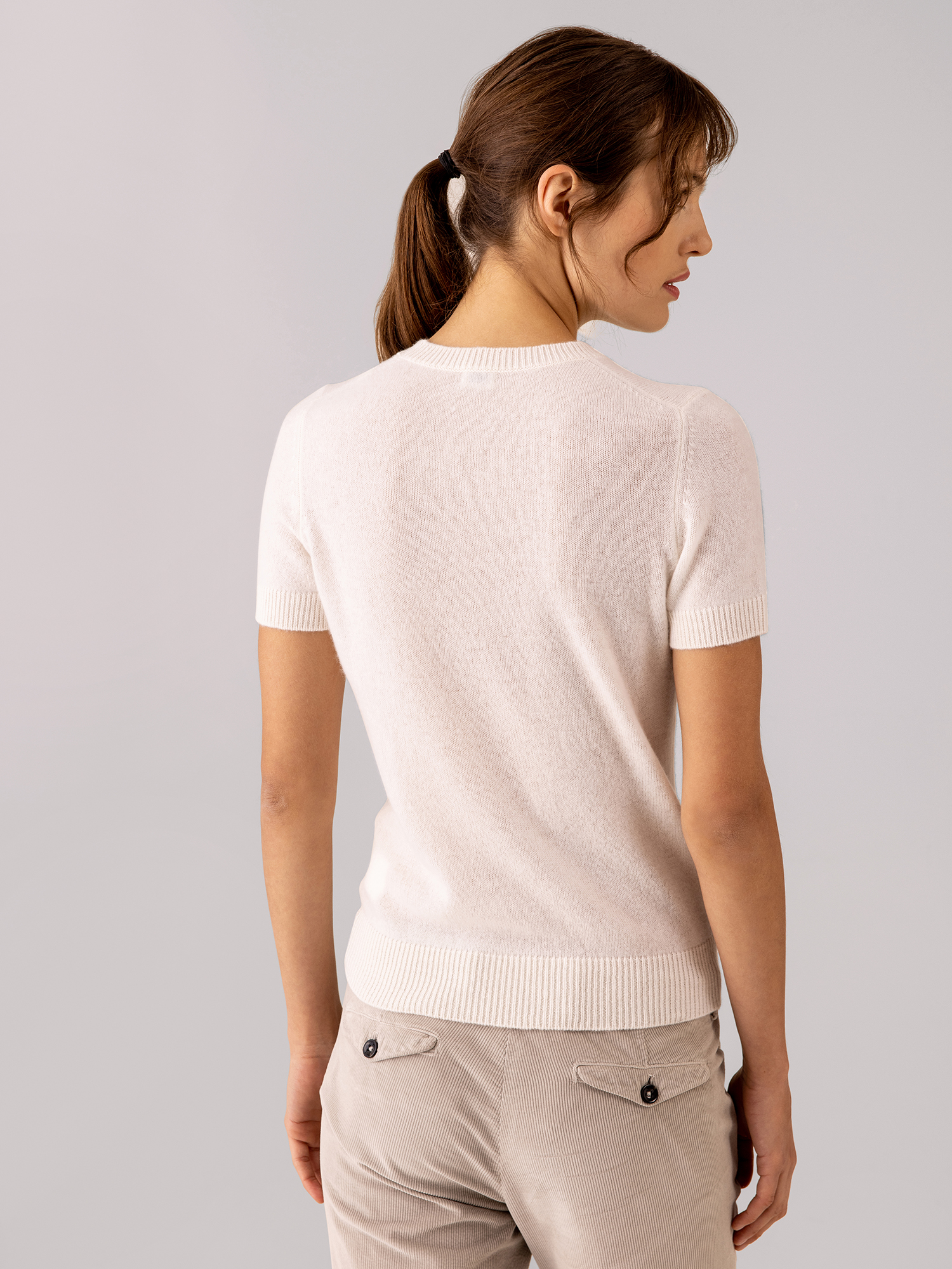 Detailansicht von Kurzarm-Pullover aus Cashmere von DANIELS