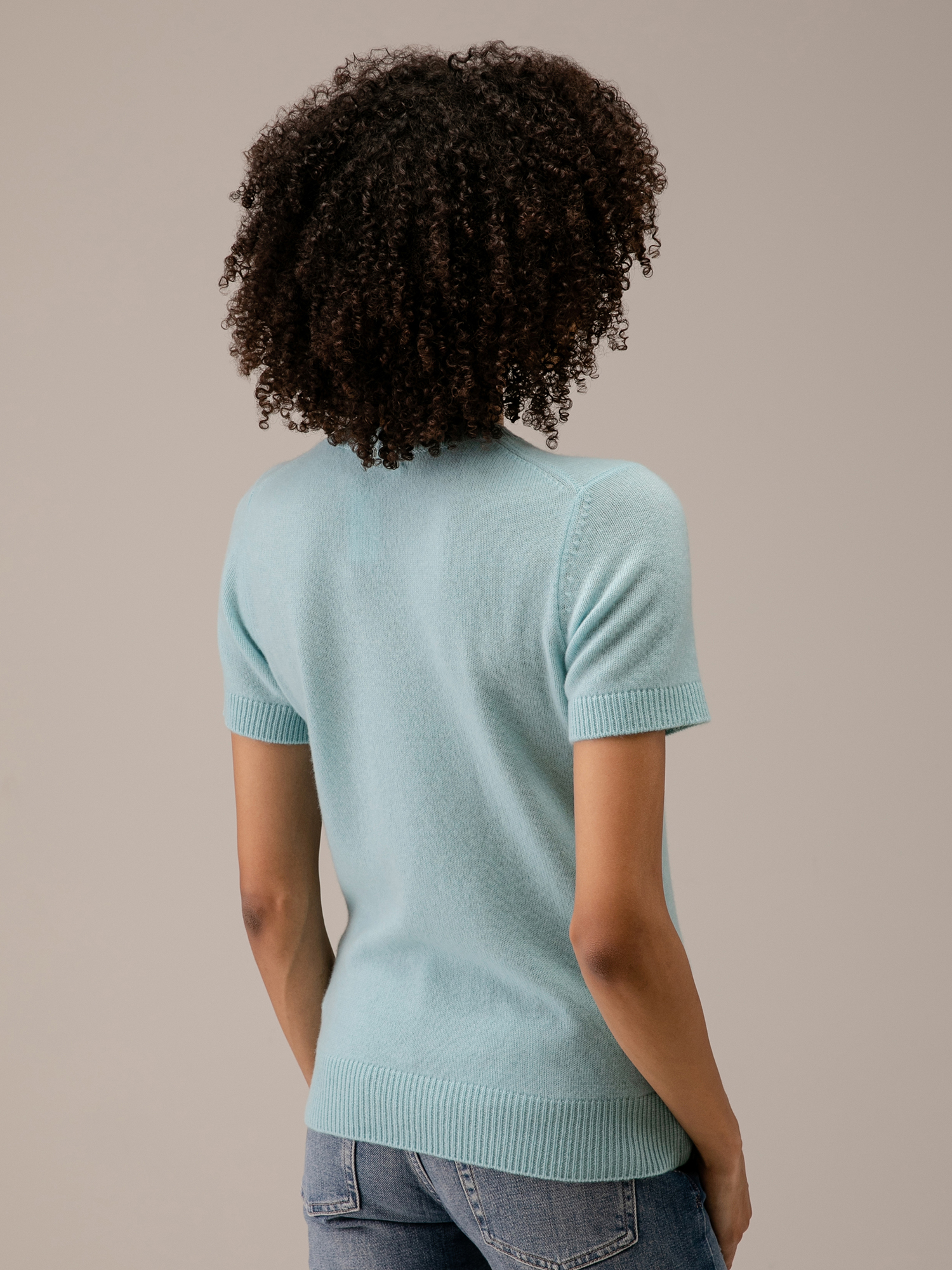 Detailansicht von Kurzarm-Pullover aus Cashmere von DANIELS