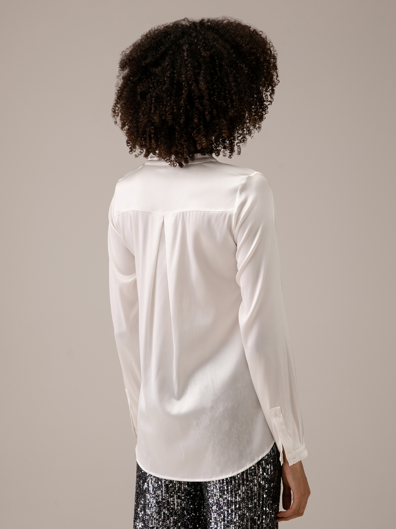 Detailansicht von Seidenbluse von DANIELS