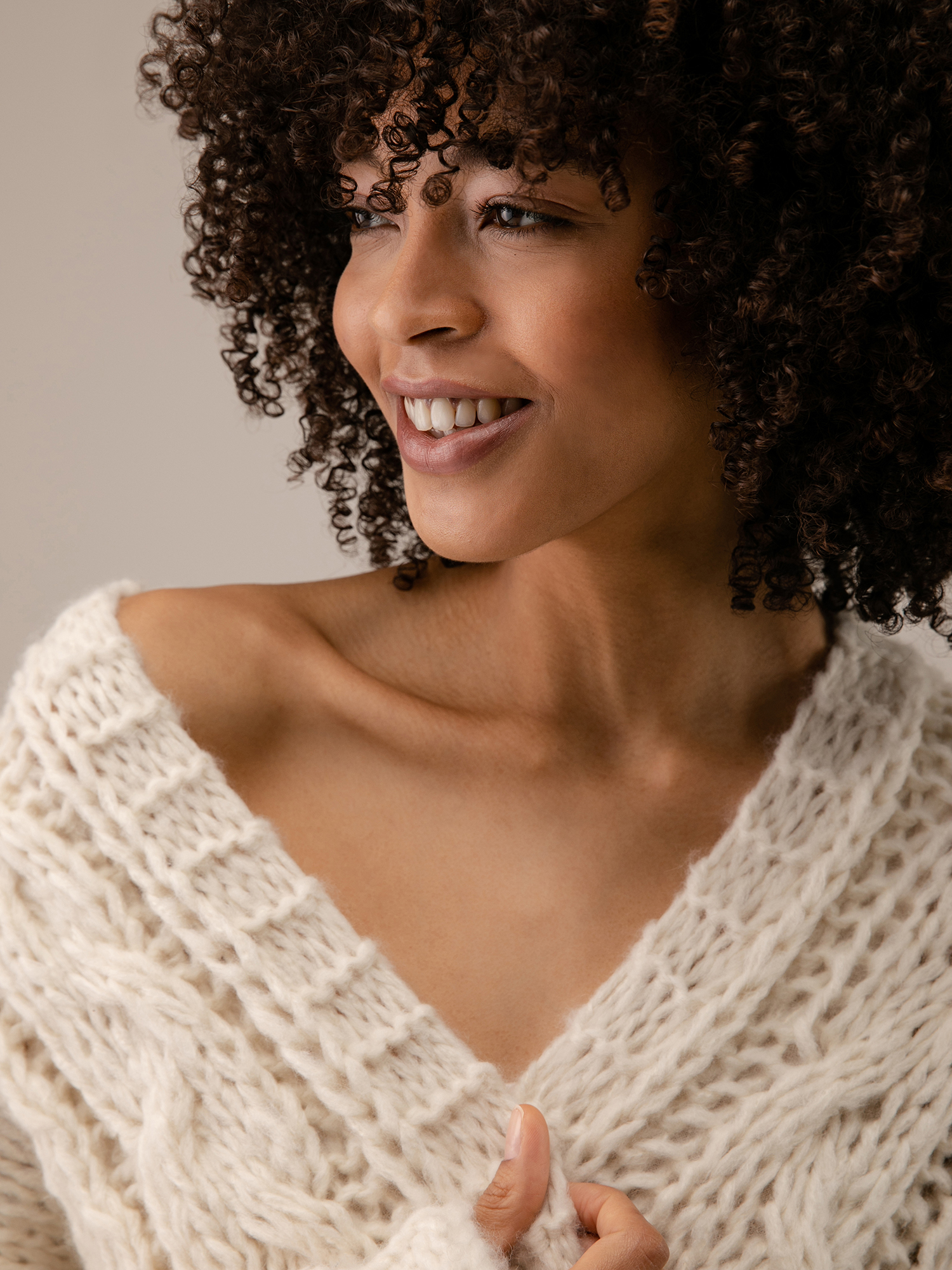 Detailansicht von Cardigan aus Cashmere von ELLA SILLA