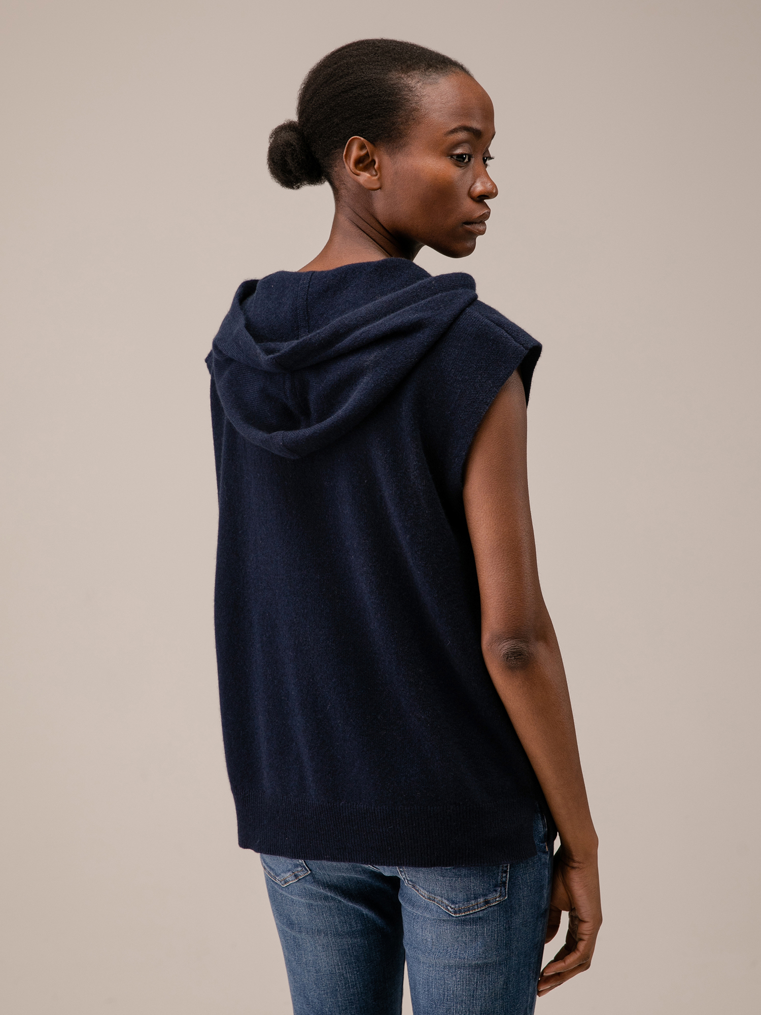 Detailansicht von Pullunder von 360 CASHMERE