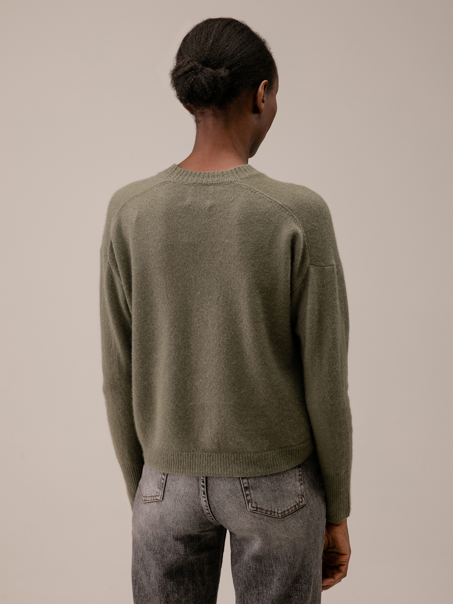 Detailansicht von Strickjacke aus Cashmere von ALLUDE