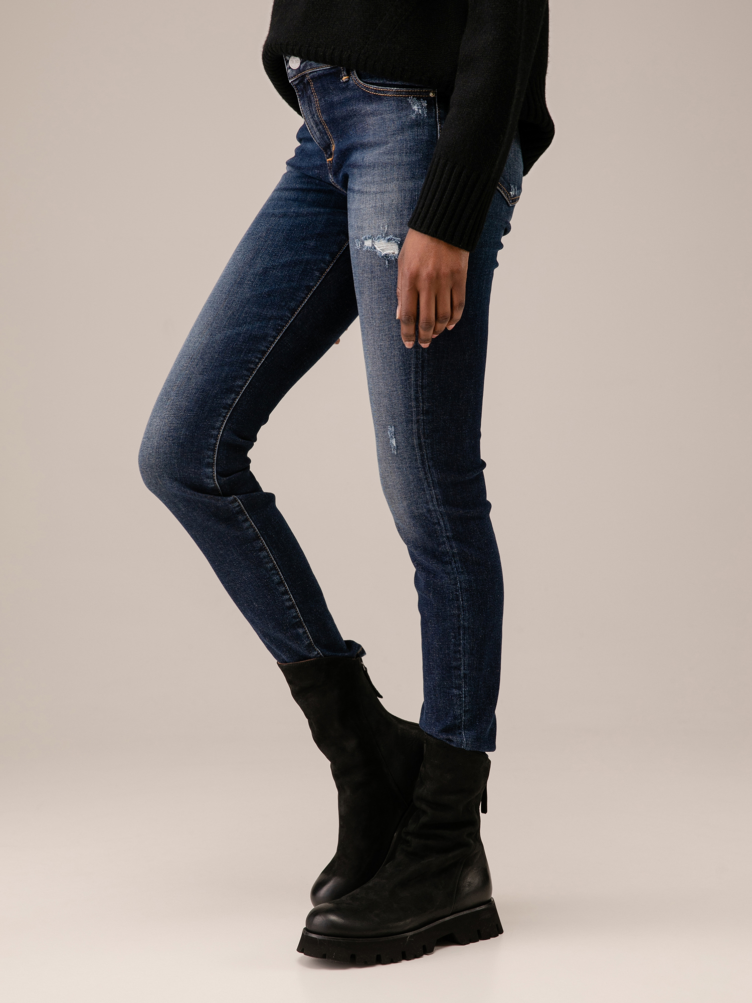 Detailansicht von Skinny Jeans von THE NIM