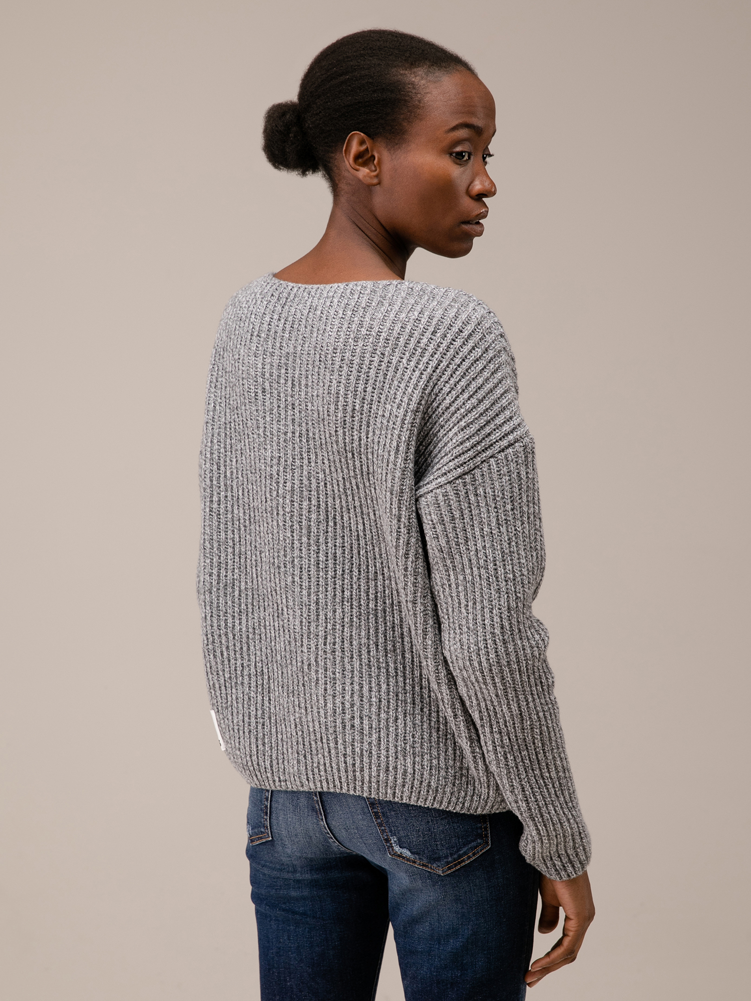 Detailansicht von Pullover aus Wolle von ARMEDANGELS