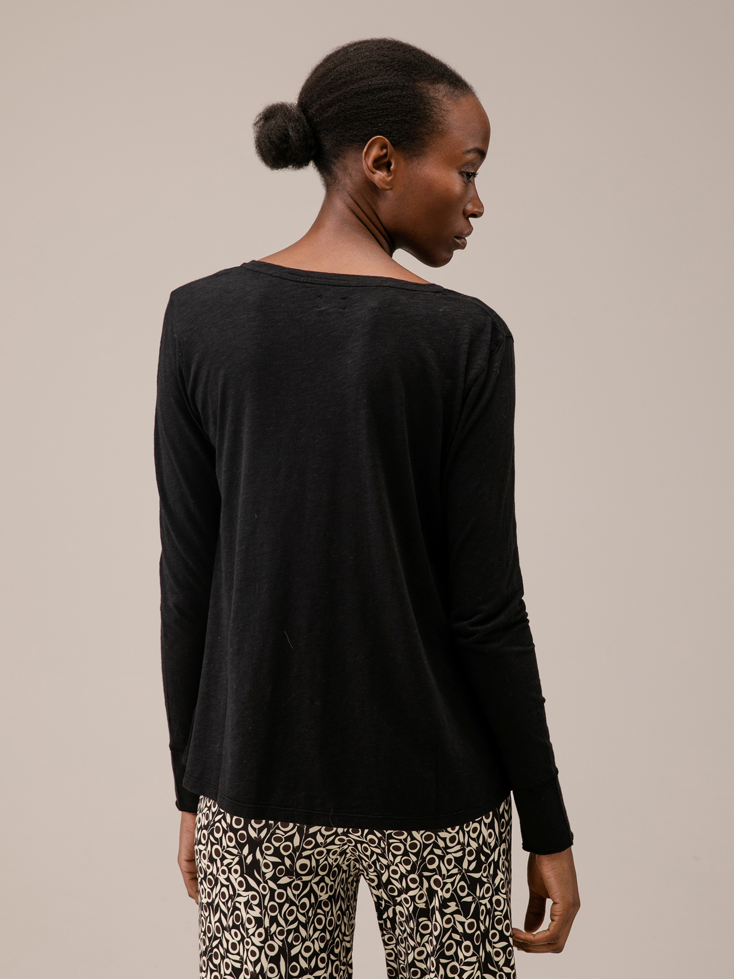 Detailansicht von Langarmshirt aus Baumwolle von DANIELS