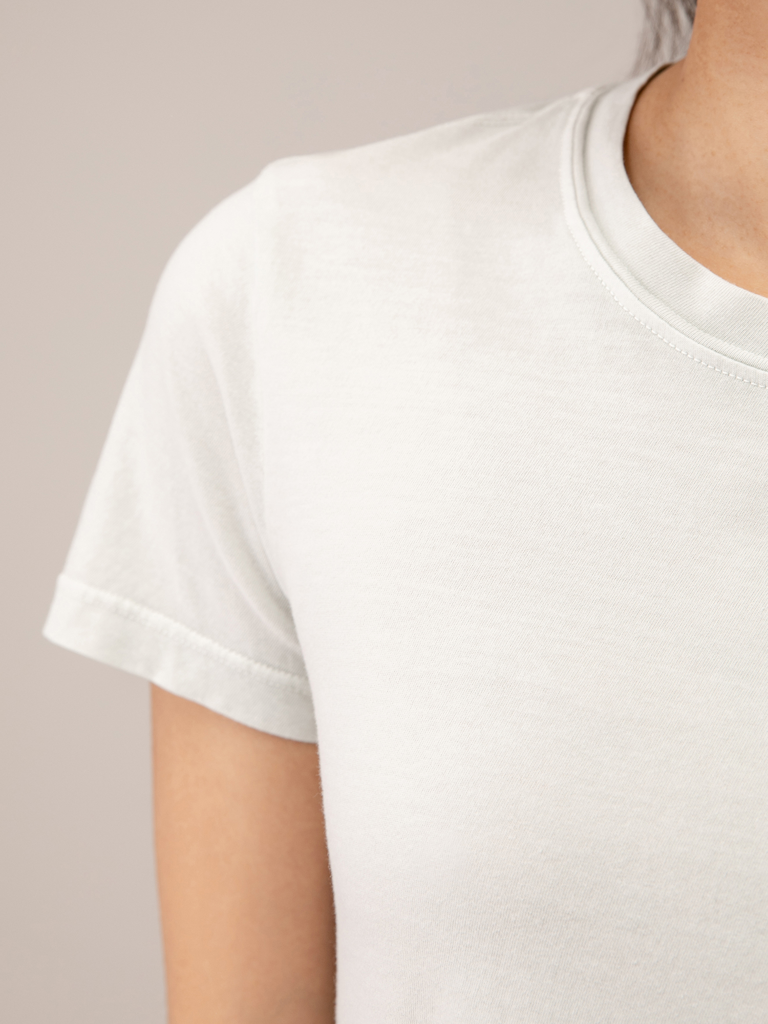 Detailansicht von T-Shirt aus Baumwolle von JAMES PERSE