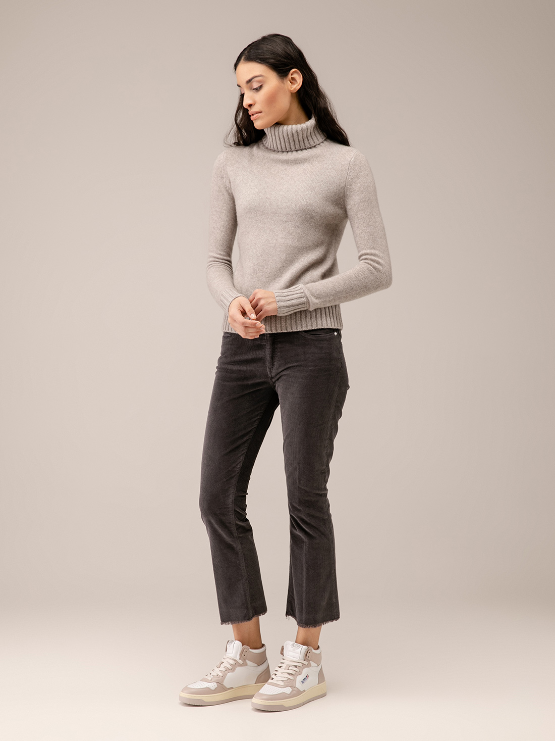 Detailansicht von Flared Cordhose von NINE IN THE MORNING