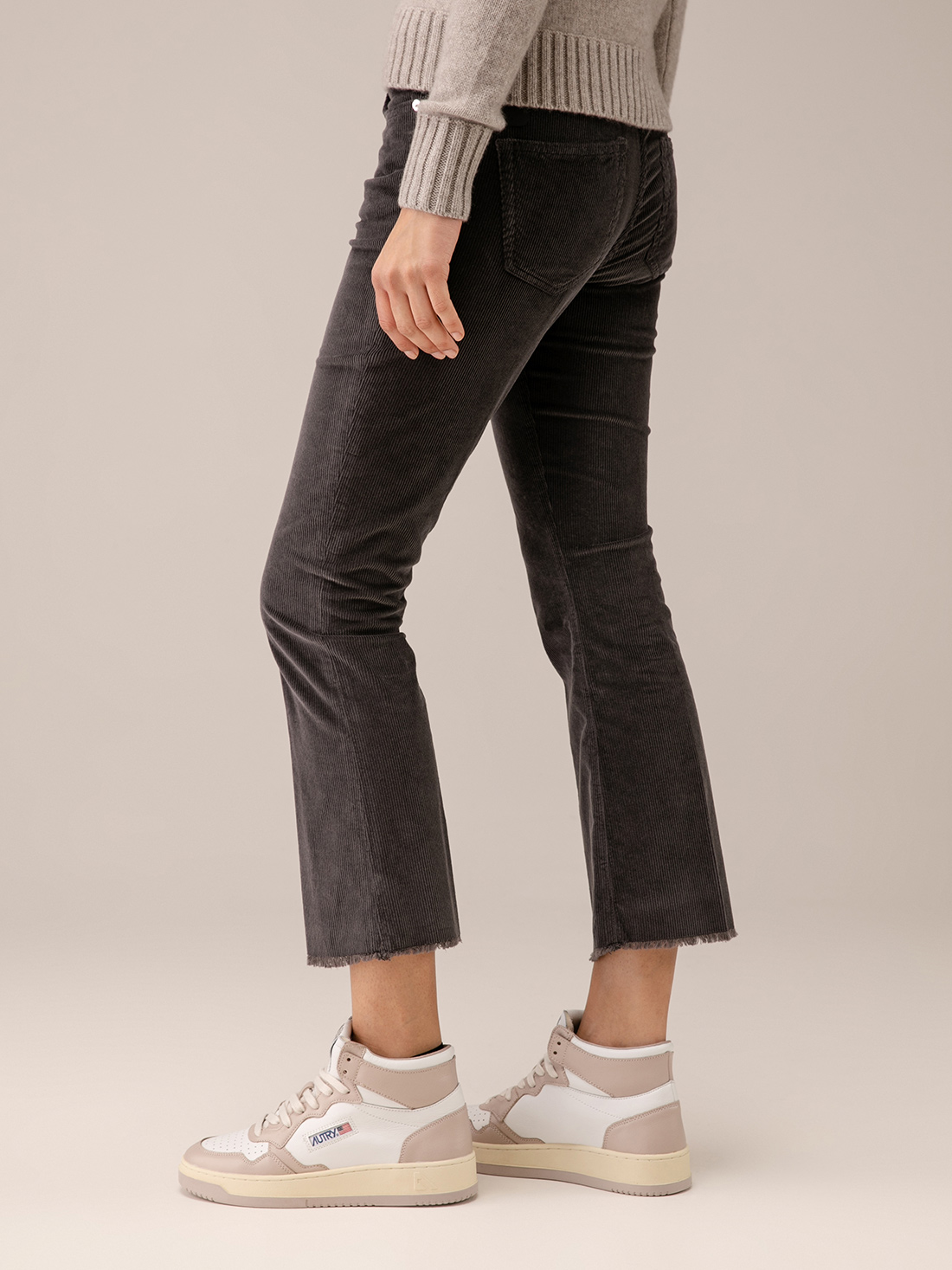 Detailansicht von Flared Cordhose von NINE IN THE MORNING