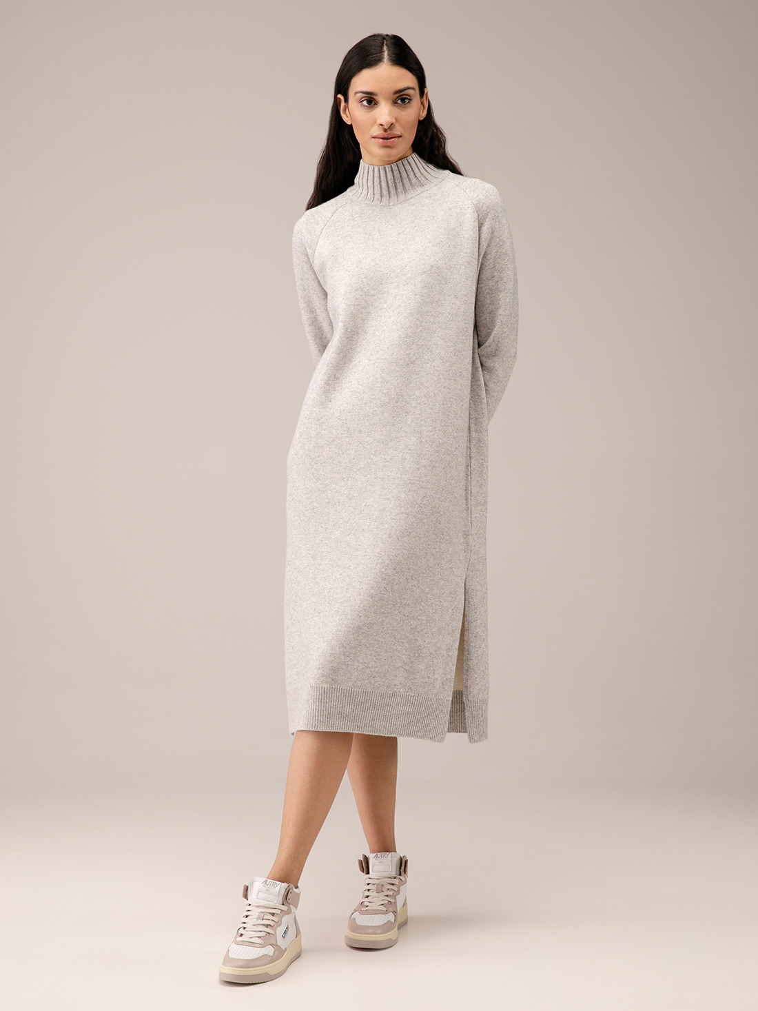 Detailansicht von Strickkleid aus Baumwolle von ARMEDANGELS