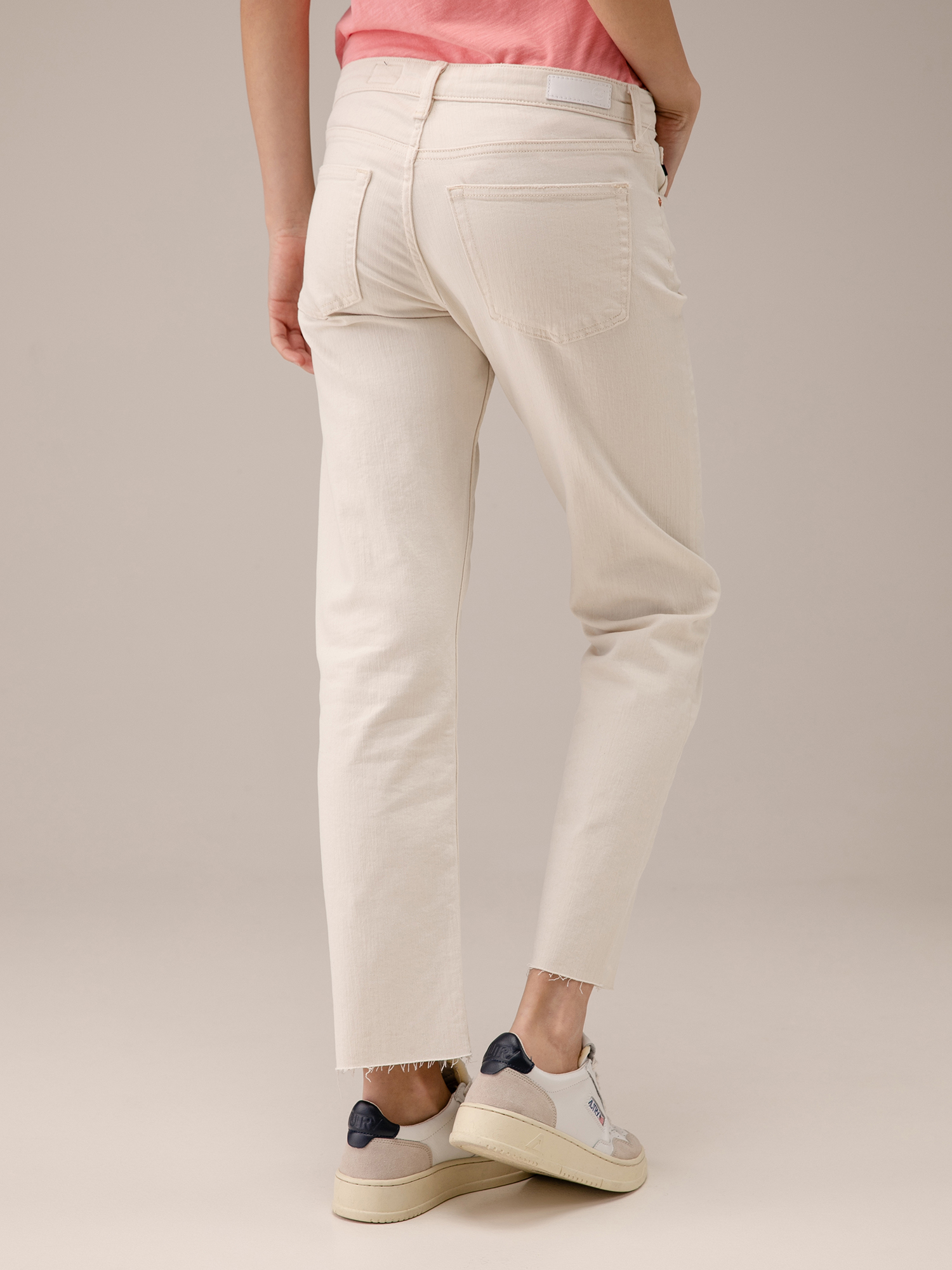 Detailansicht von Girlfriend Jeans von ADRIANO GOLDSCHMIED