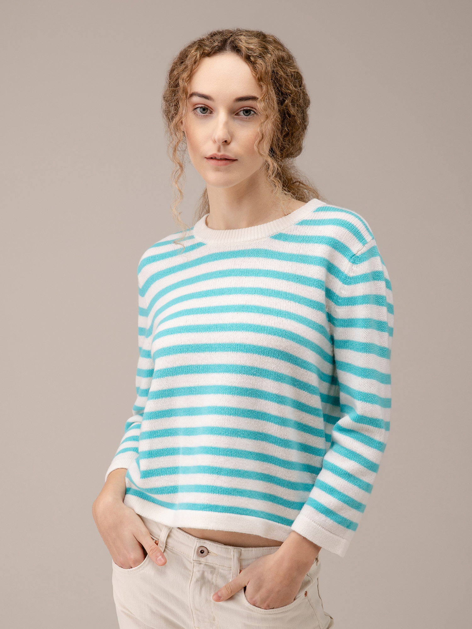 Detailansicht von Pullover aus Schurwolle von ALLUDE