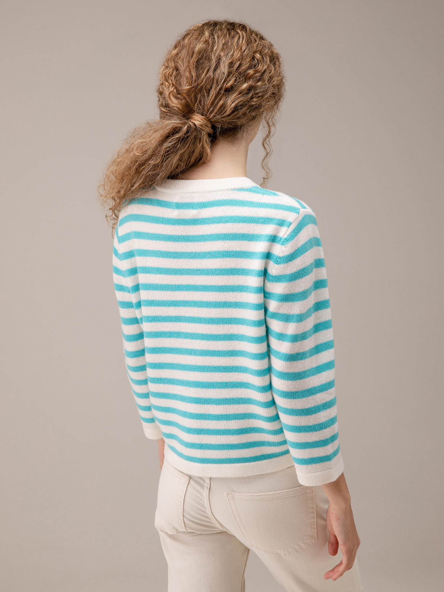 Detailansicht von Pullover aus Schurwolle von ALLUDE