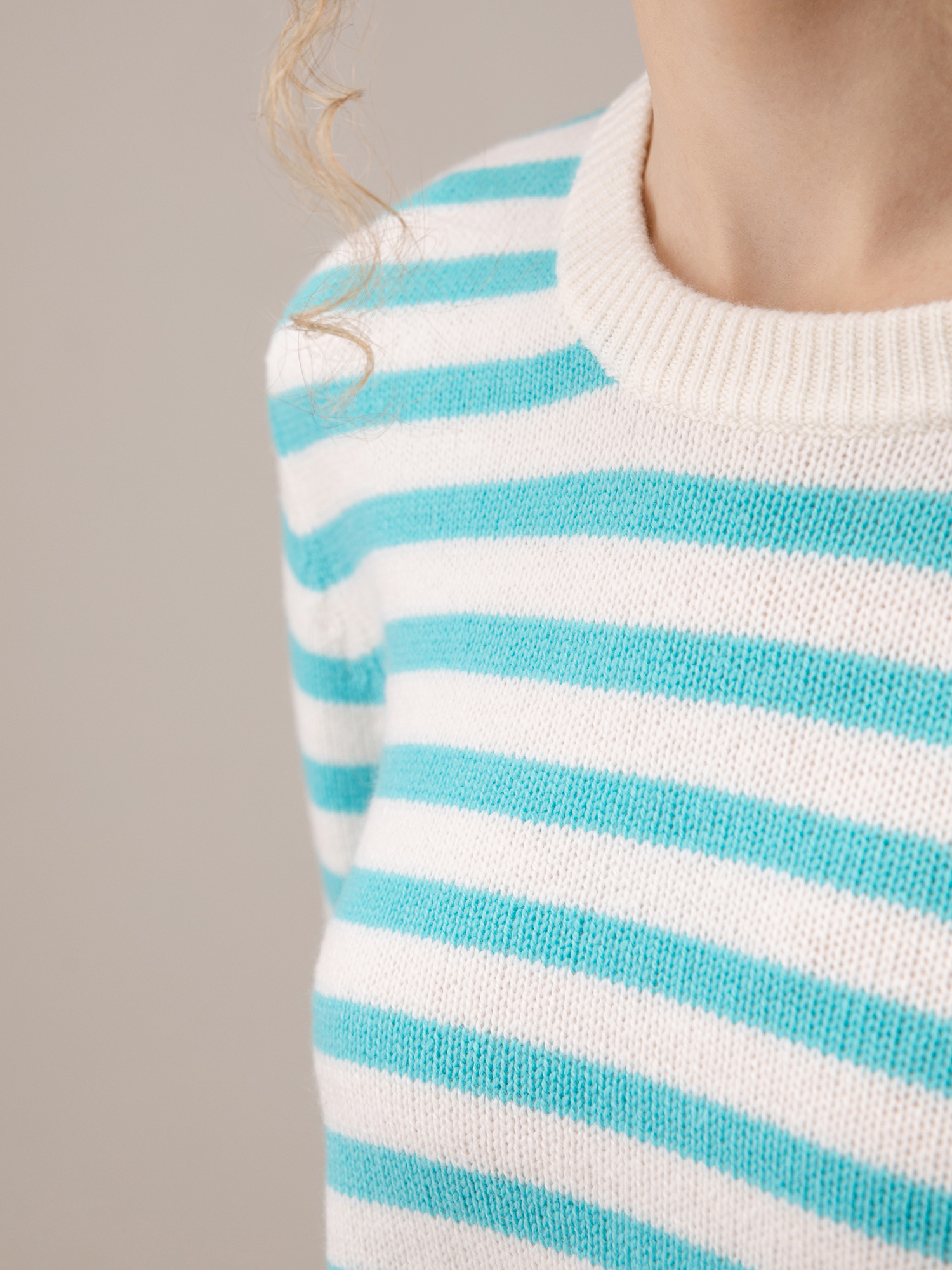 Detailansicht von Pullover aus Schurwolle von ALLUDE