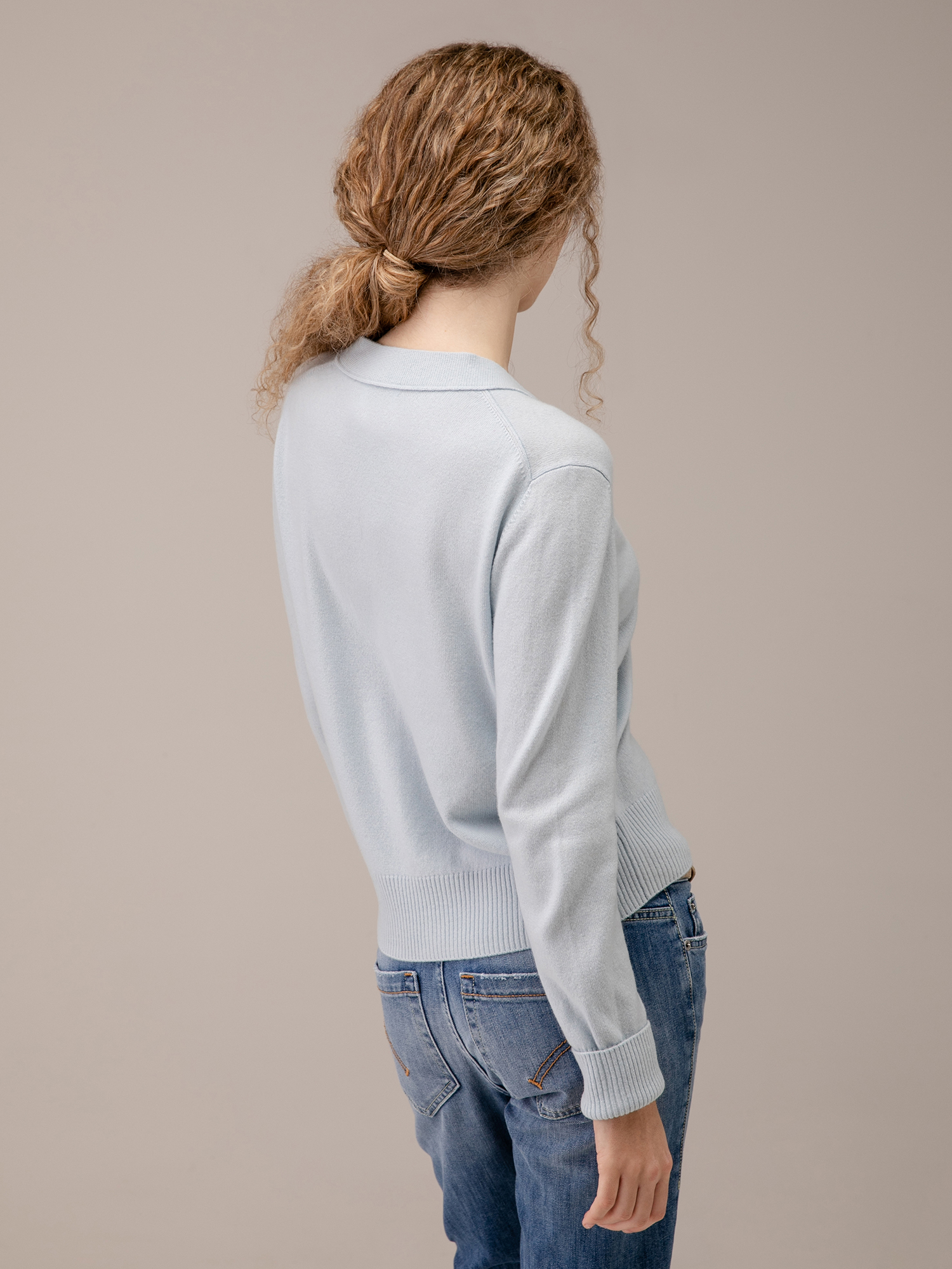 Detailansicht von Strickjacke aus Schurwolle von ALLUDE