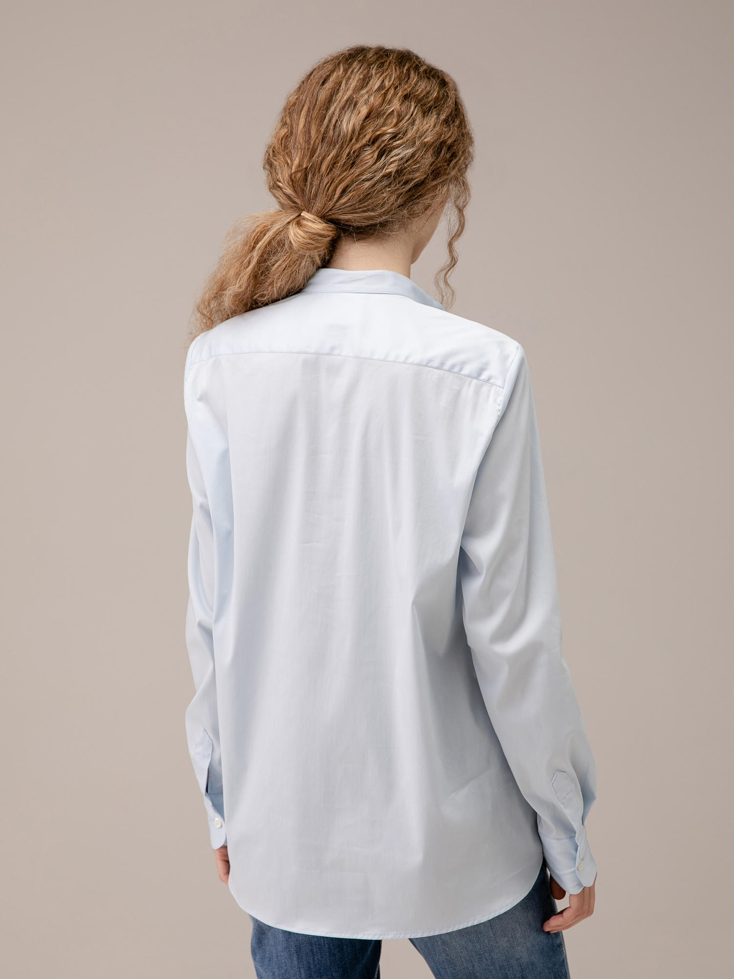 Detailansicht von Baumwollbluse von AGLINI