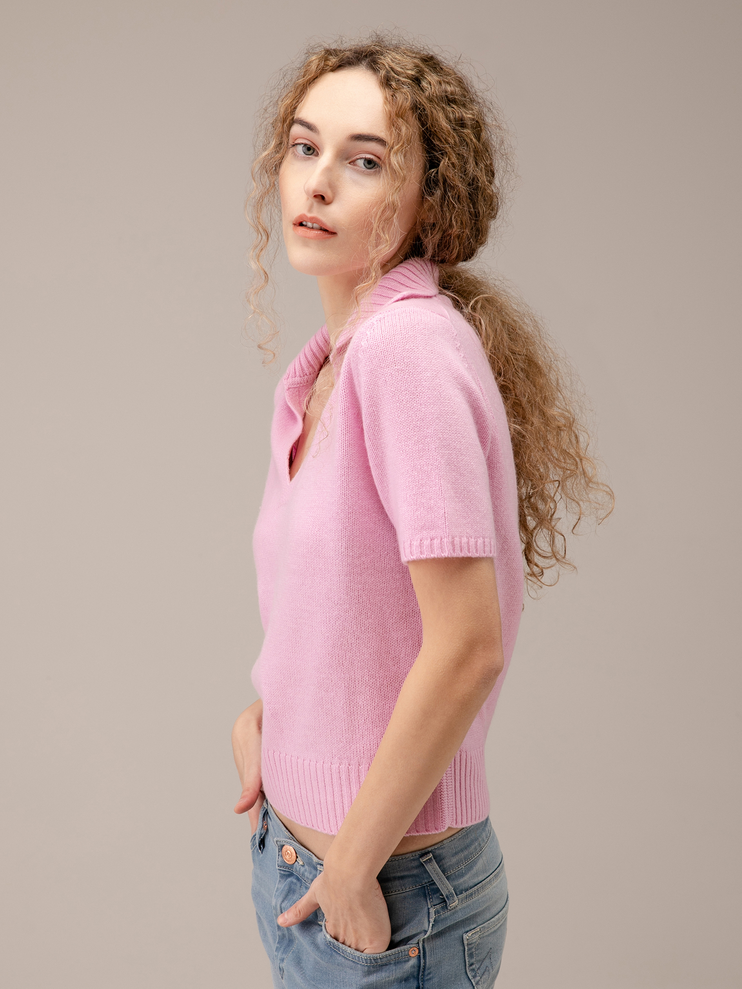 Detailansicht von Kurzarm-Pullover aus Schurwolle von ALLUDE