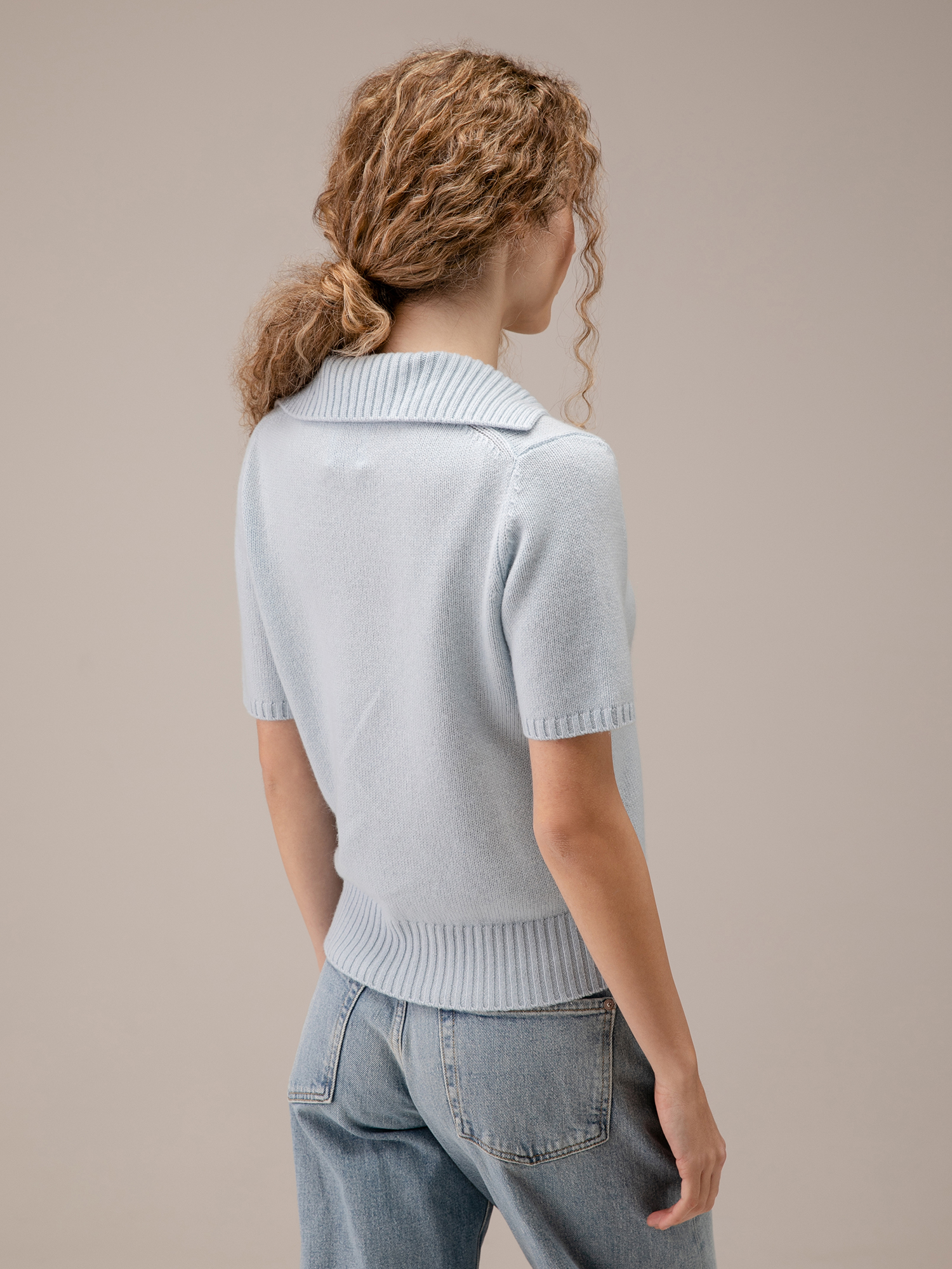 Detailansicht von Kurzarm-Pullover aus Schurwolle von ALLUDE