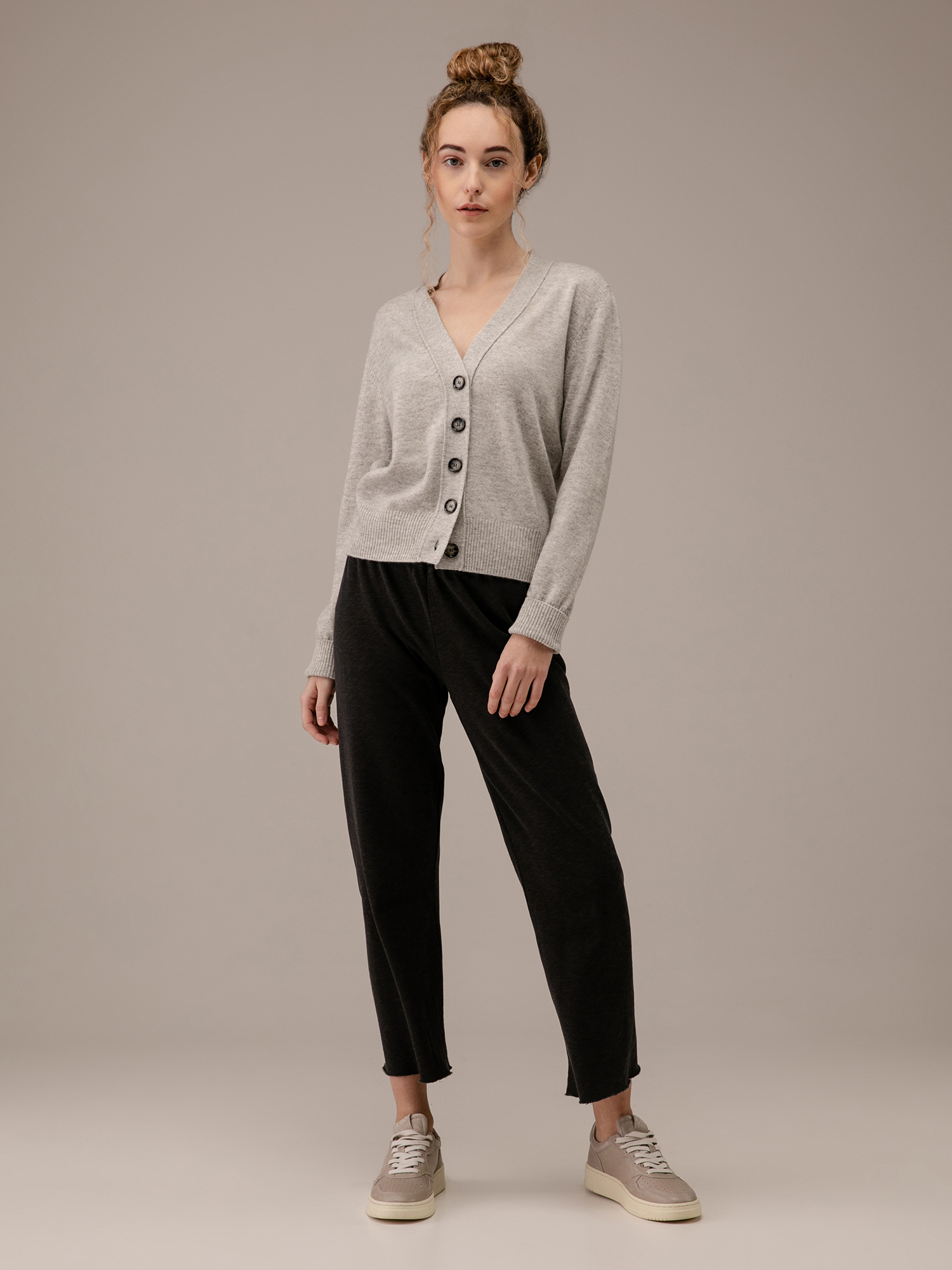 Detailansicht von Sweathose aus Baumwolle von JAMES PERSE