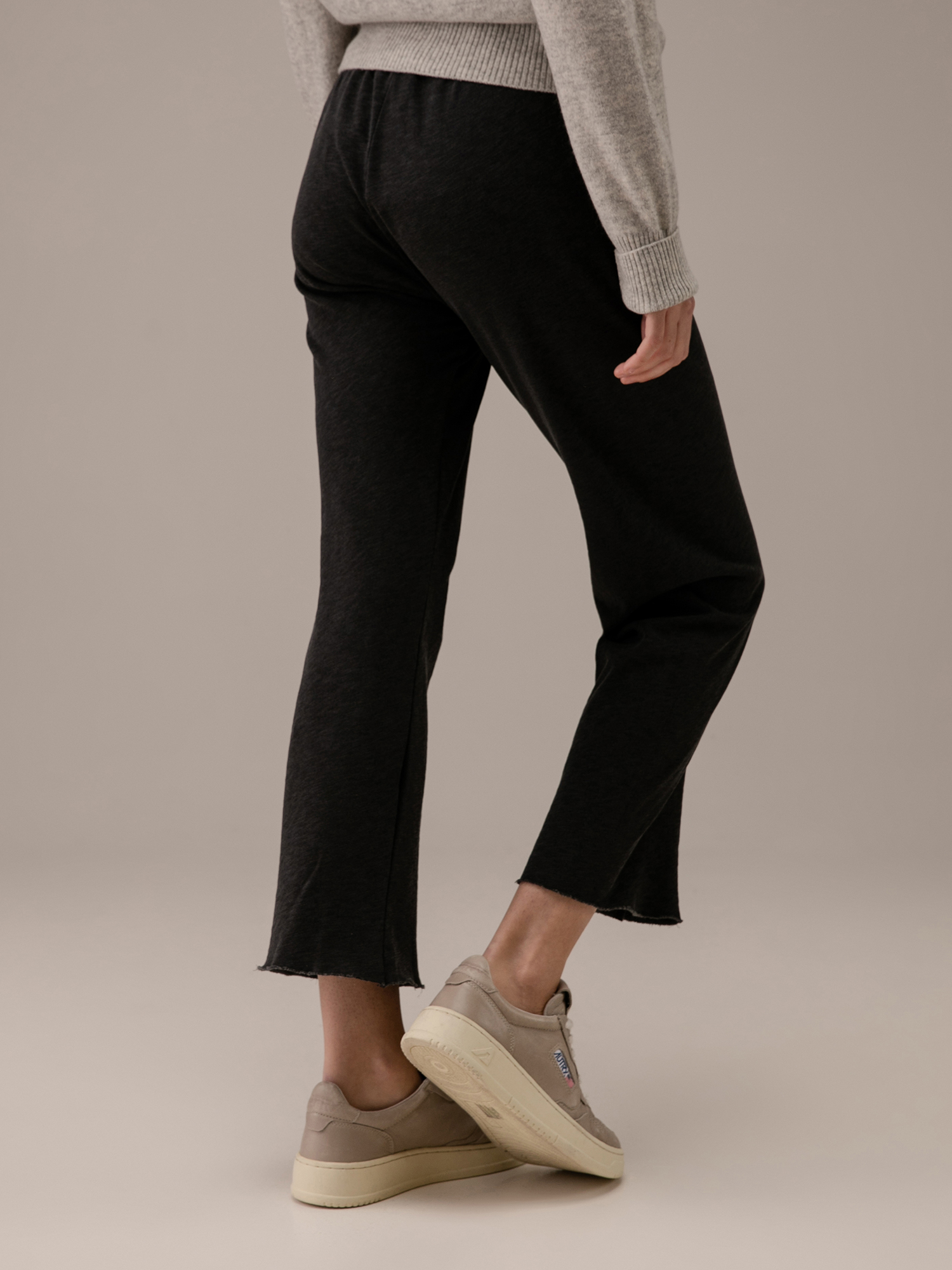 Detailansicht von Sweathose aus Baumwolle von JAMES PERSE