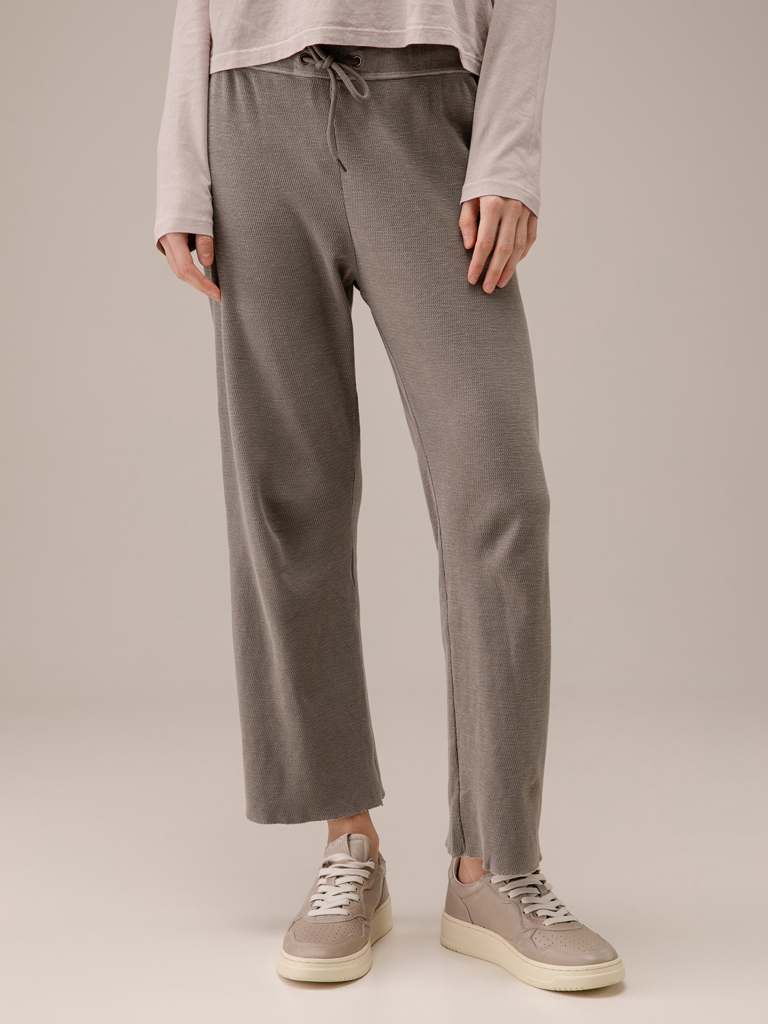 Detailansicht von Lässige Sweathose von JAMES PERSE