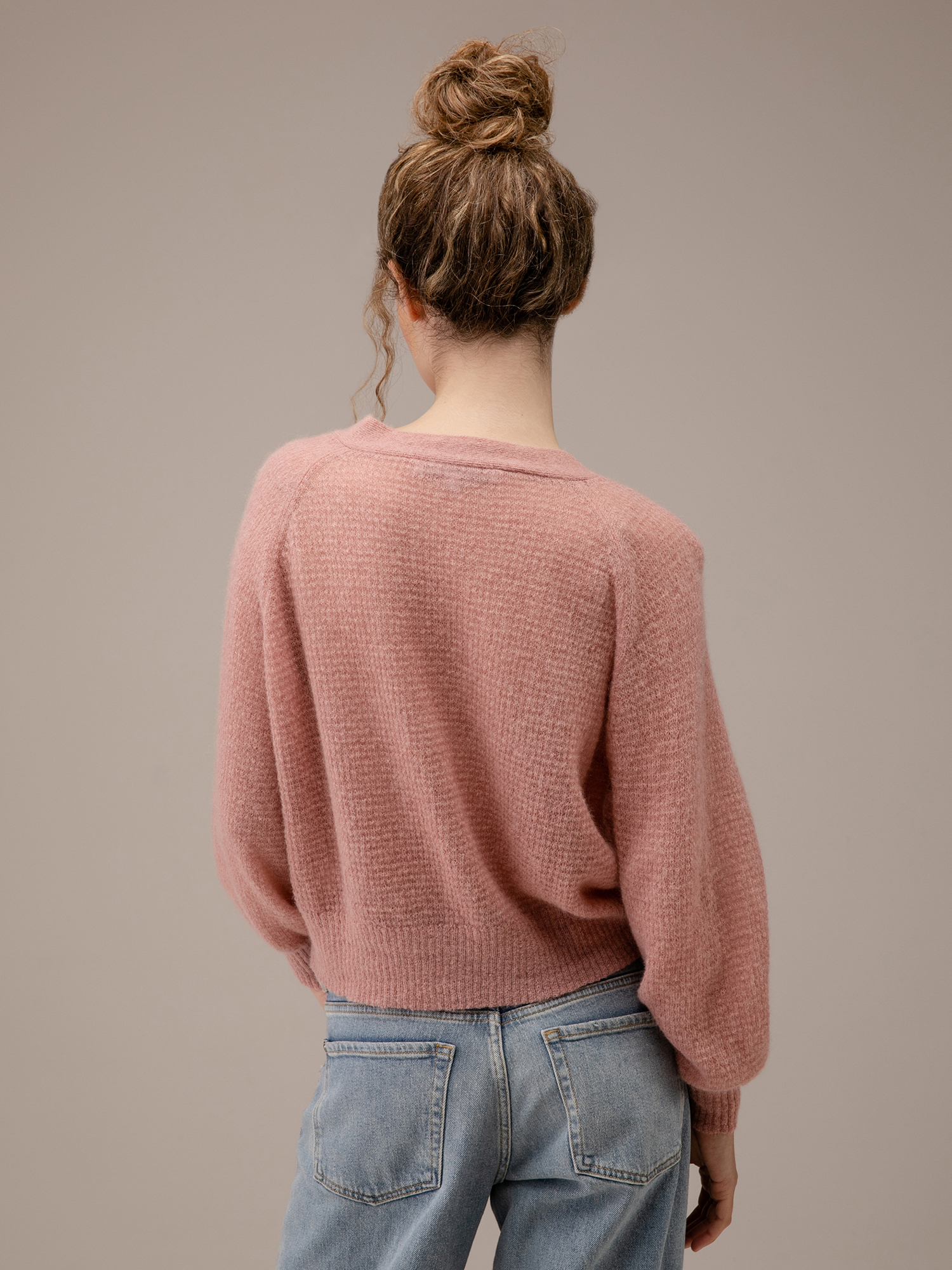 Detailansicht von Cropped Strickjacke von JOHNNY LOVE