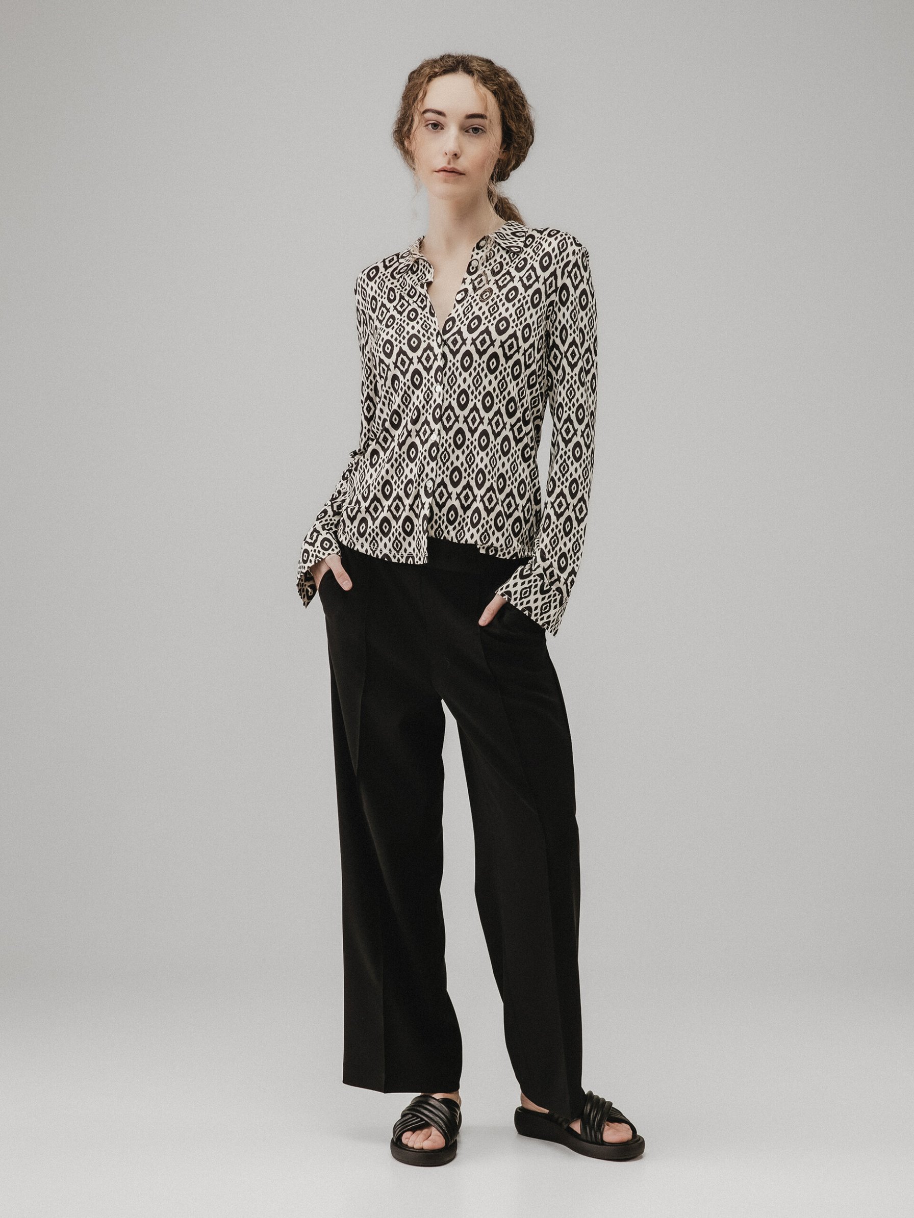 Detailansicht von Gemusterte Bluse von DANIELS