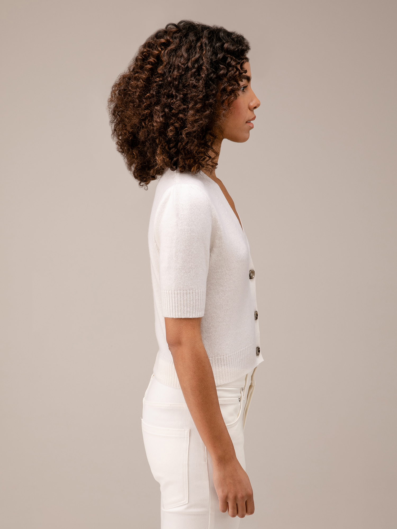 Detailansicht von Cropped Strickjacke aus Schurwolle von ALLUDE