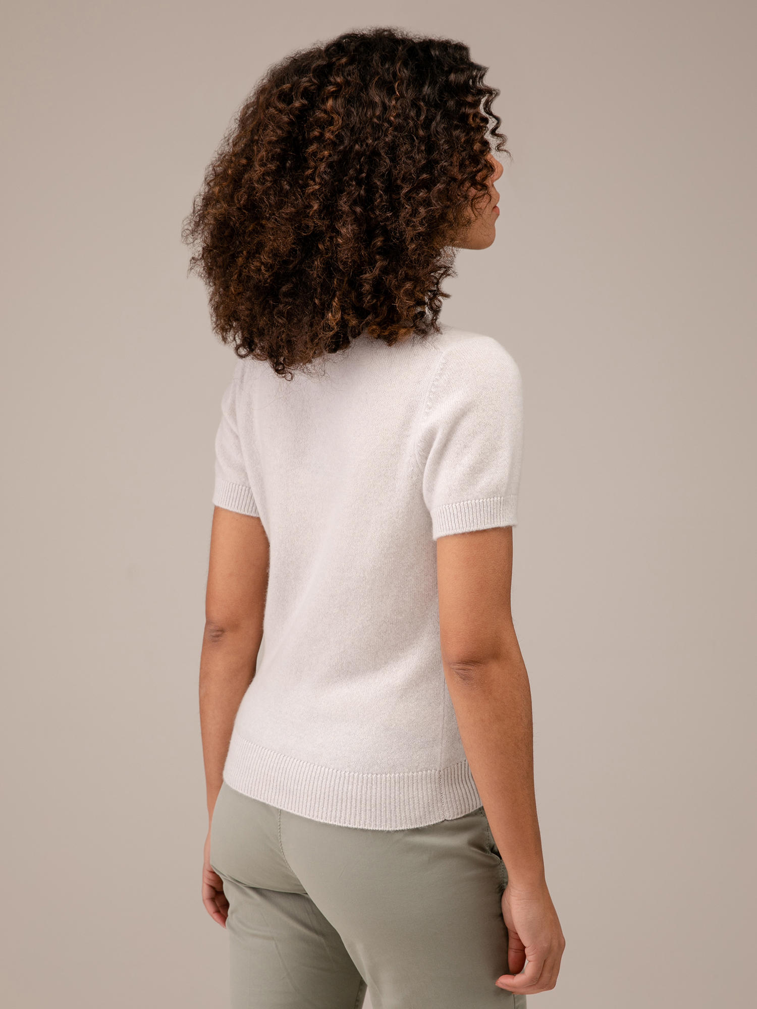 Detailansicht von Kurzarm-Pullover aus Cashmere von ALLUDE