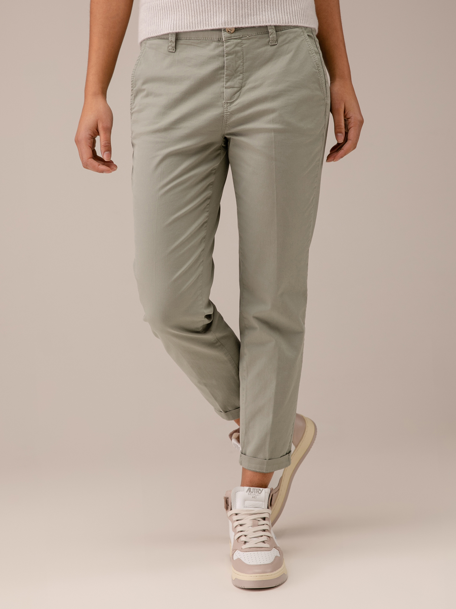 Detailansicht von Chinohose von MAC