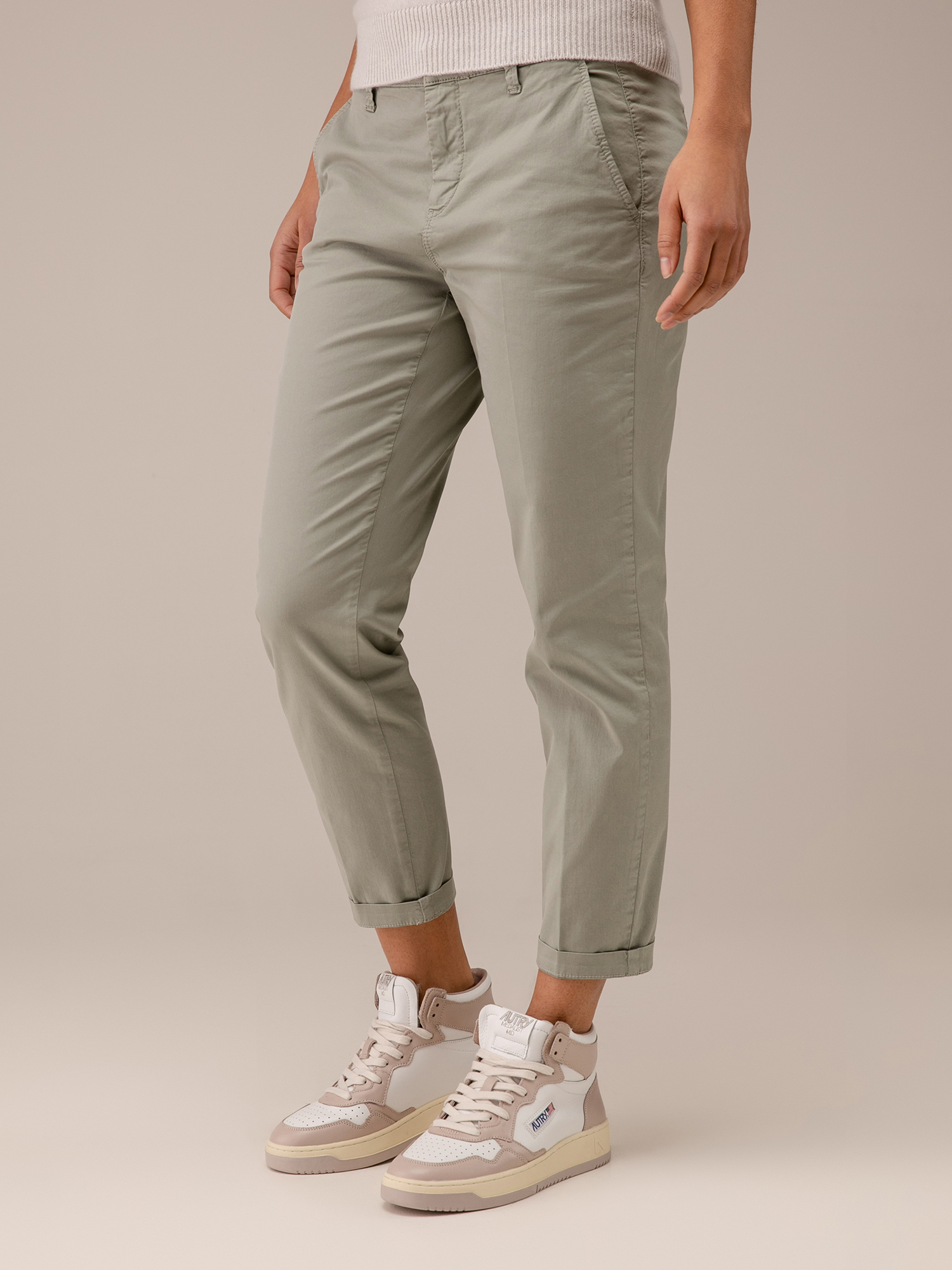 Detailansicht von Chinohose von MAC