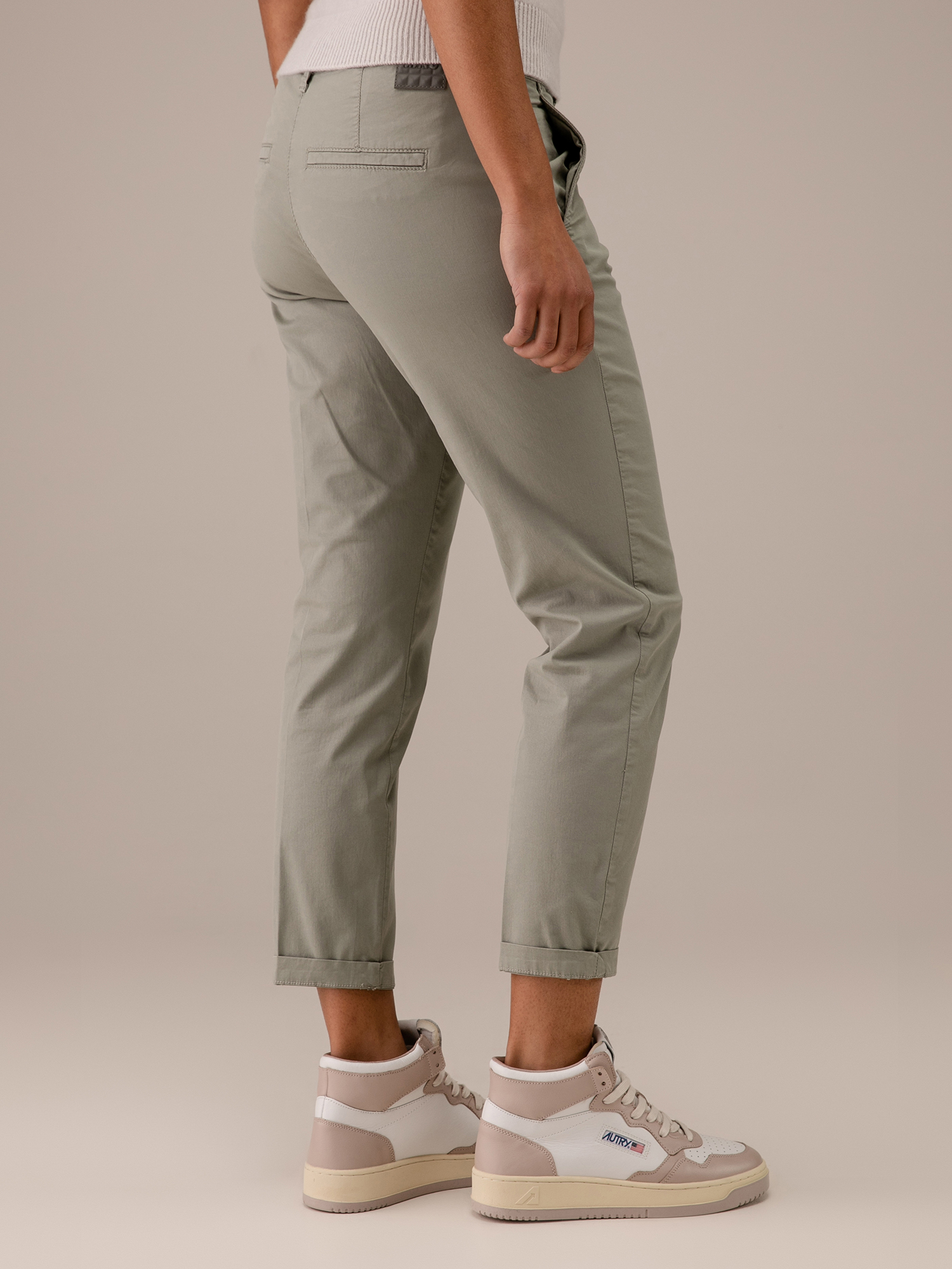 Detailansicht von Chinohose von MAC