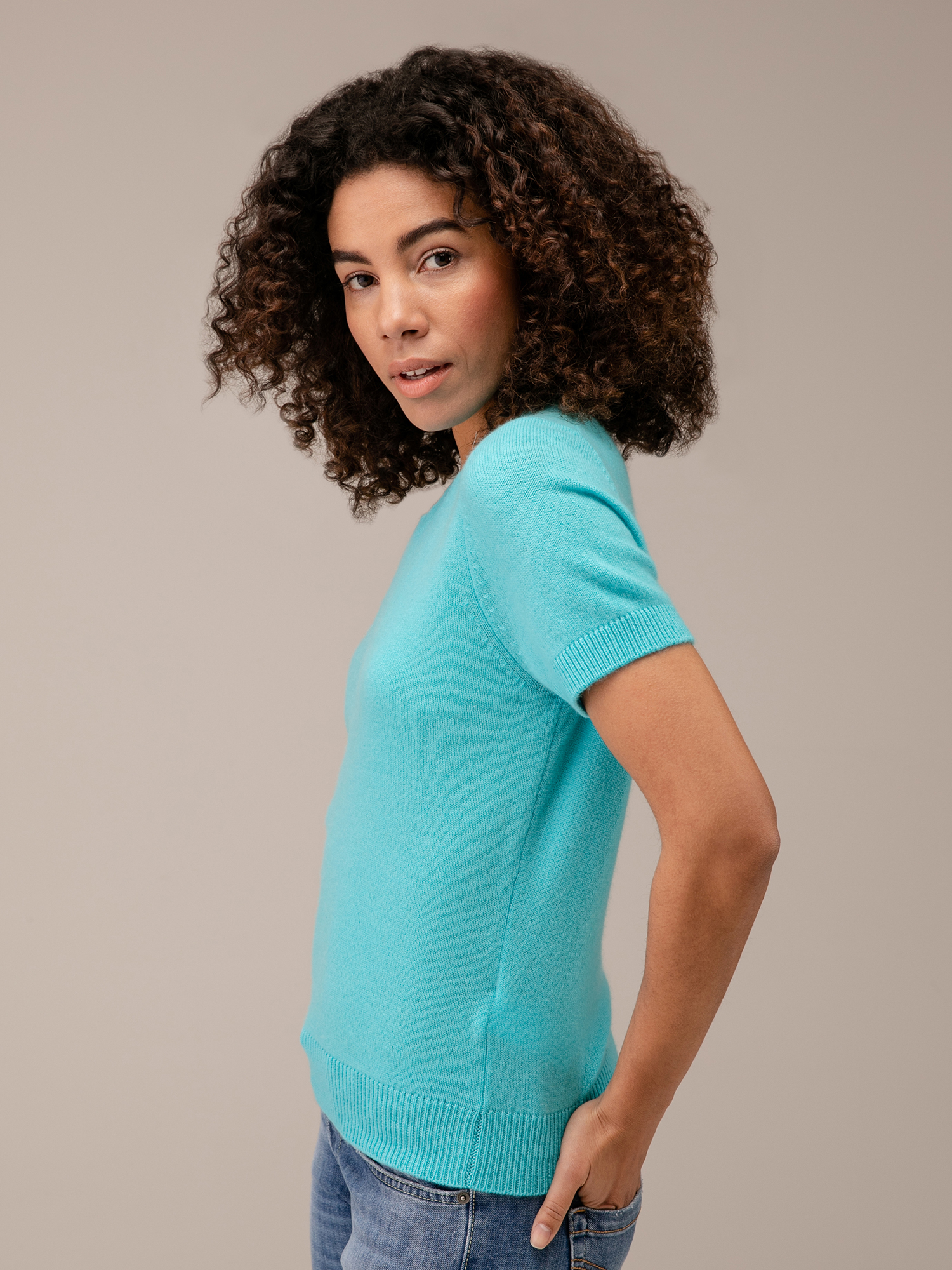 Detailansicht von Kurzarm-Pullover aus Cashmere von ALLUDE