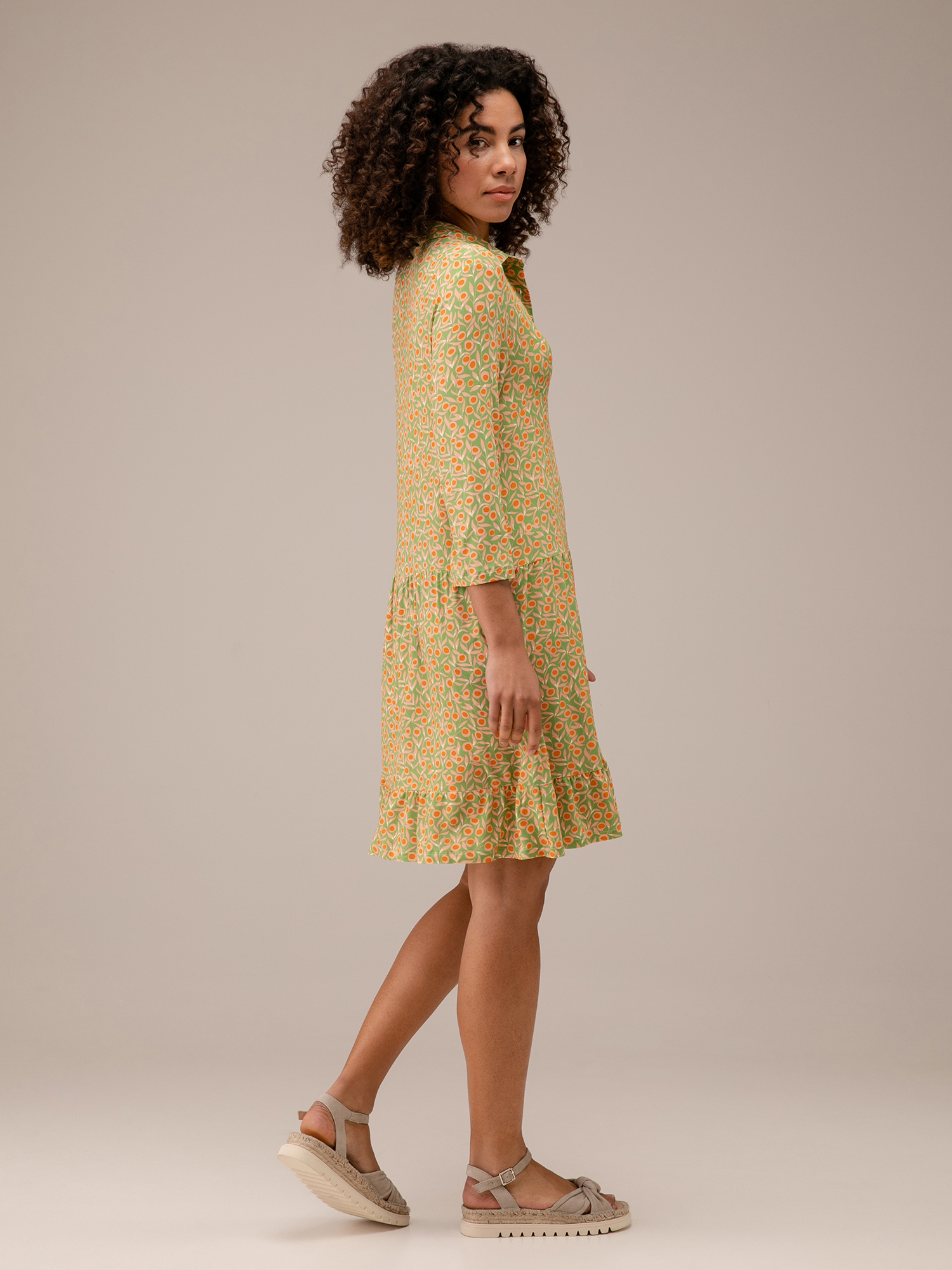 Detailansicht von Kurzes Blusenkleid von SIYU