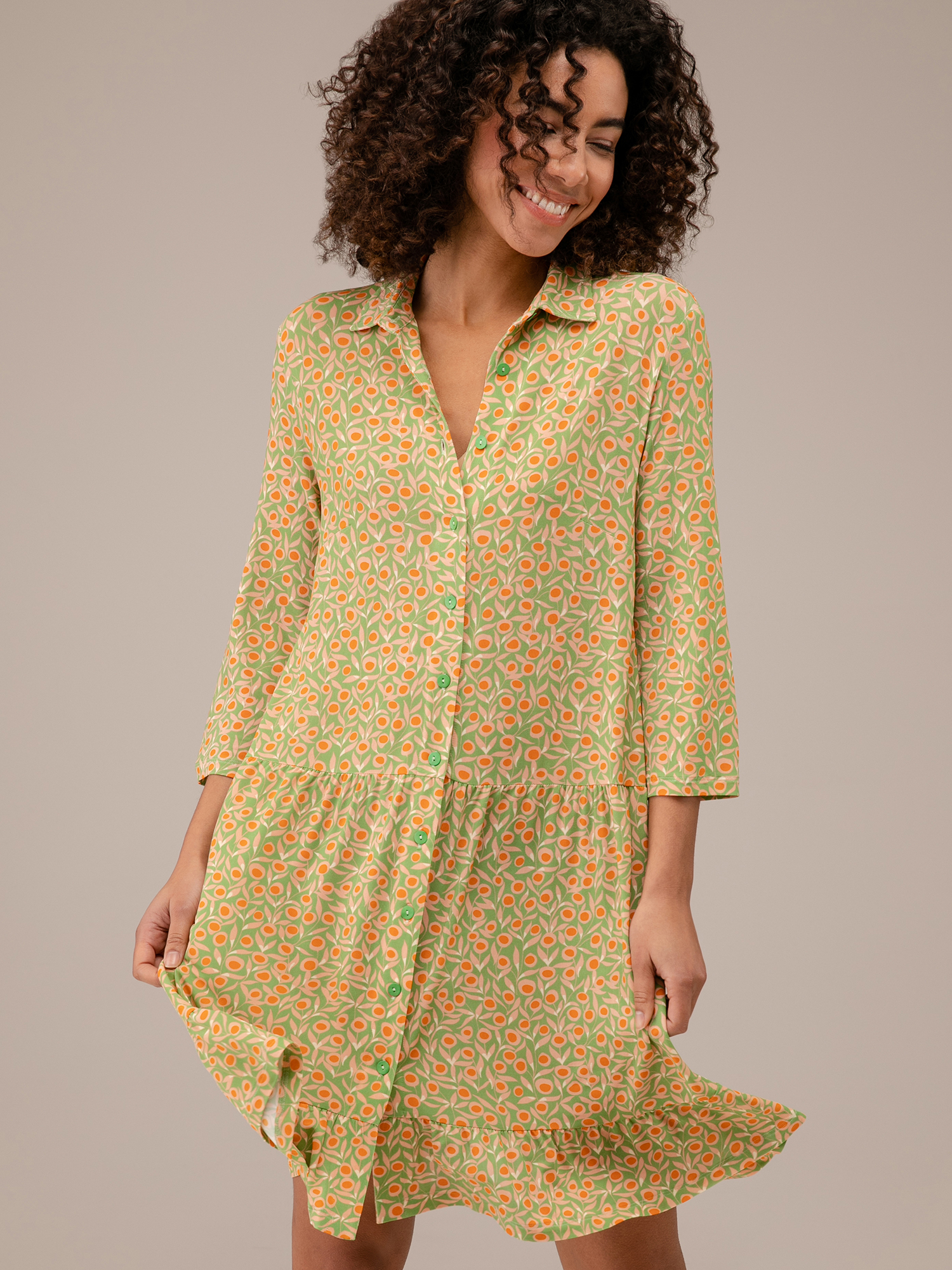 Detailansicht von Kurzes Blusenkleid von SIYU