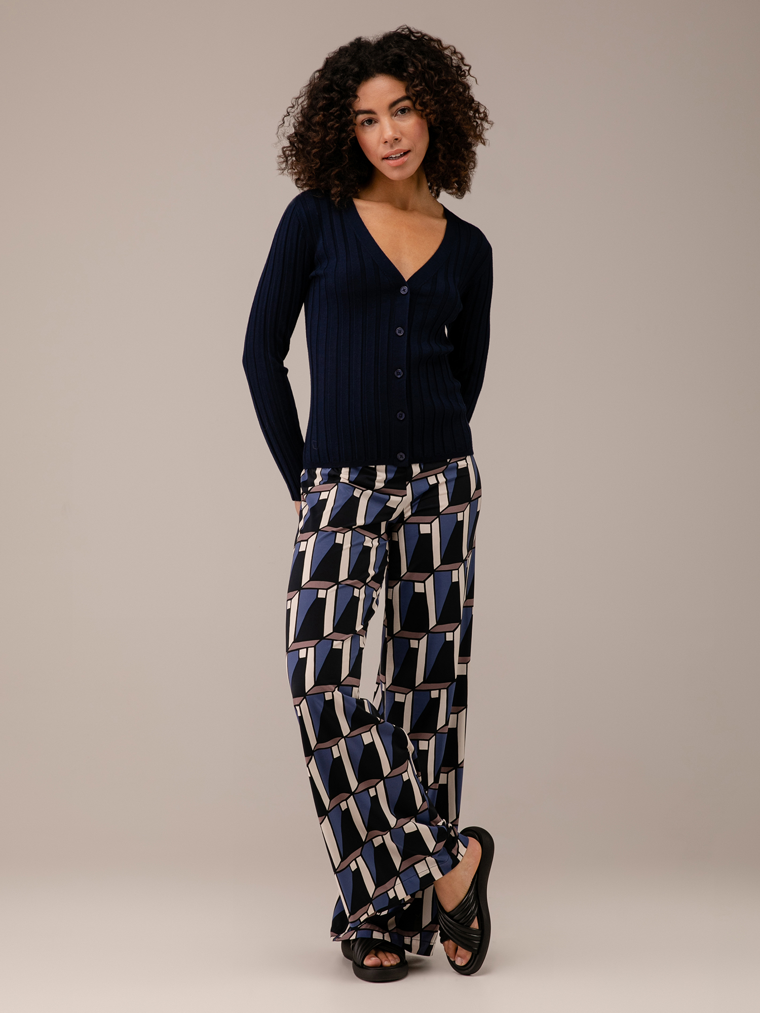 Detailansicht von Gemusterte Hose von SIYU