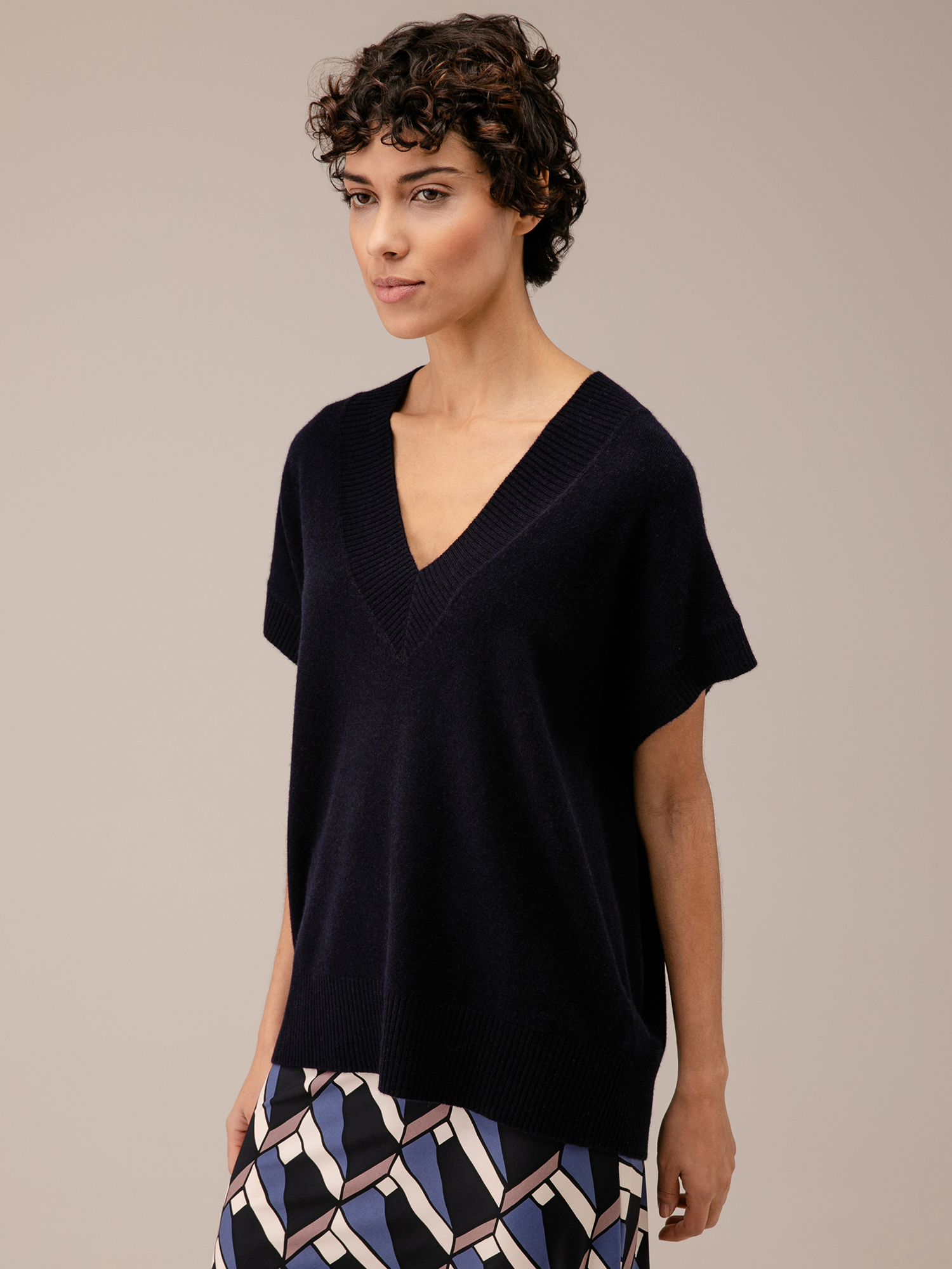 Detailansicht von Pullunder aus Schurwolle von ALLUDE