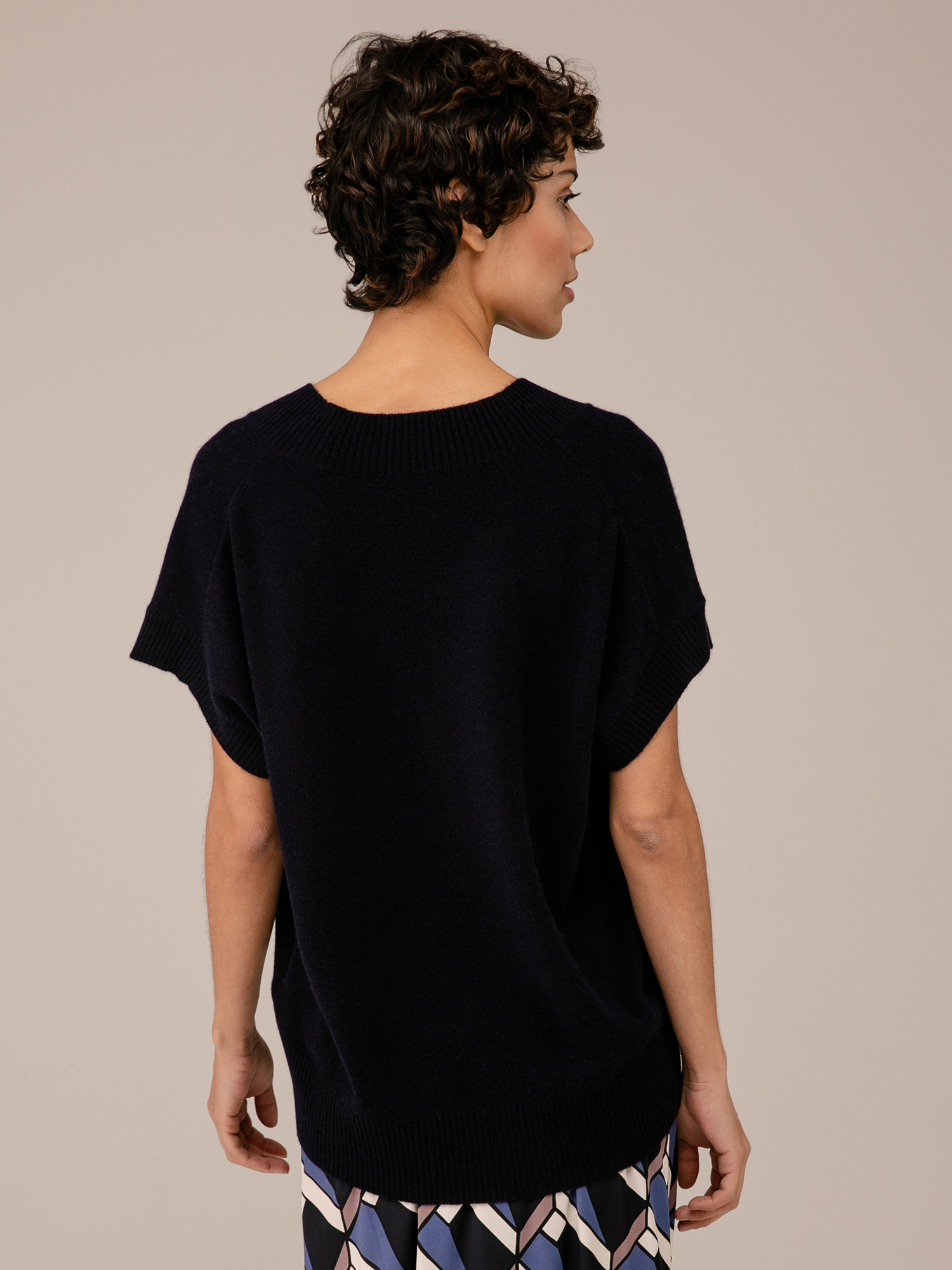 Detailansicht von Pullunder aus Schurwolle von ALLUDE