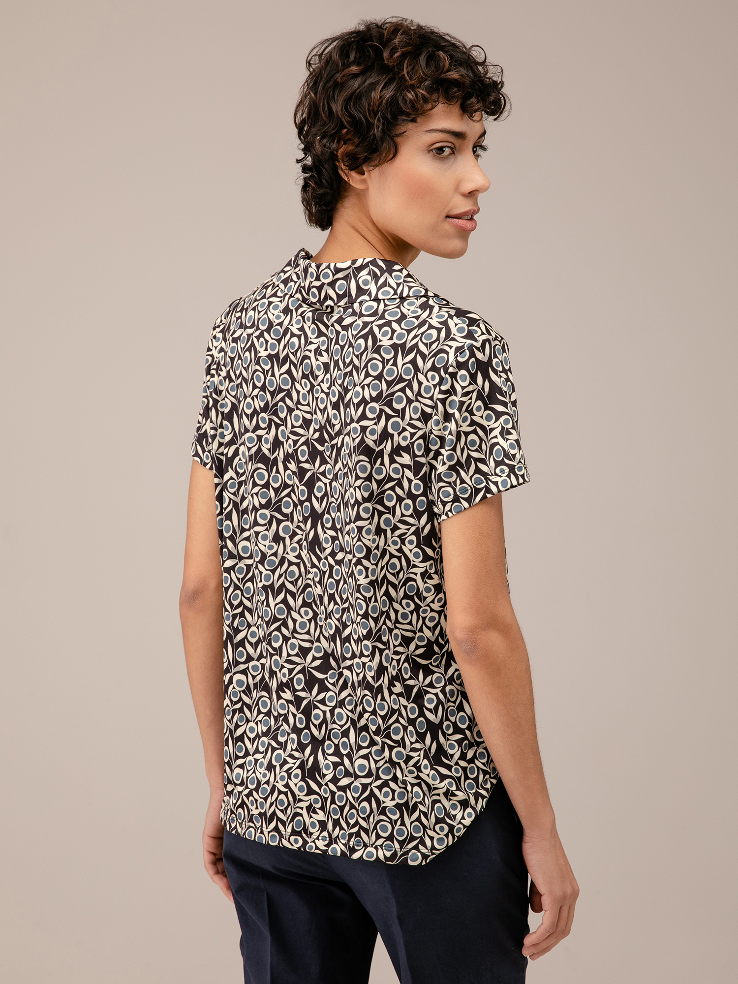 Detailansicht von Kurzarm-Poloshirt von DANIELS