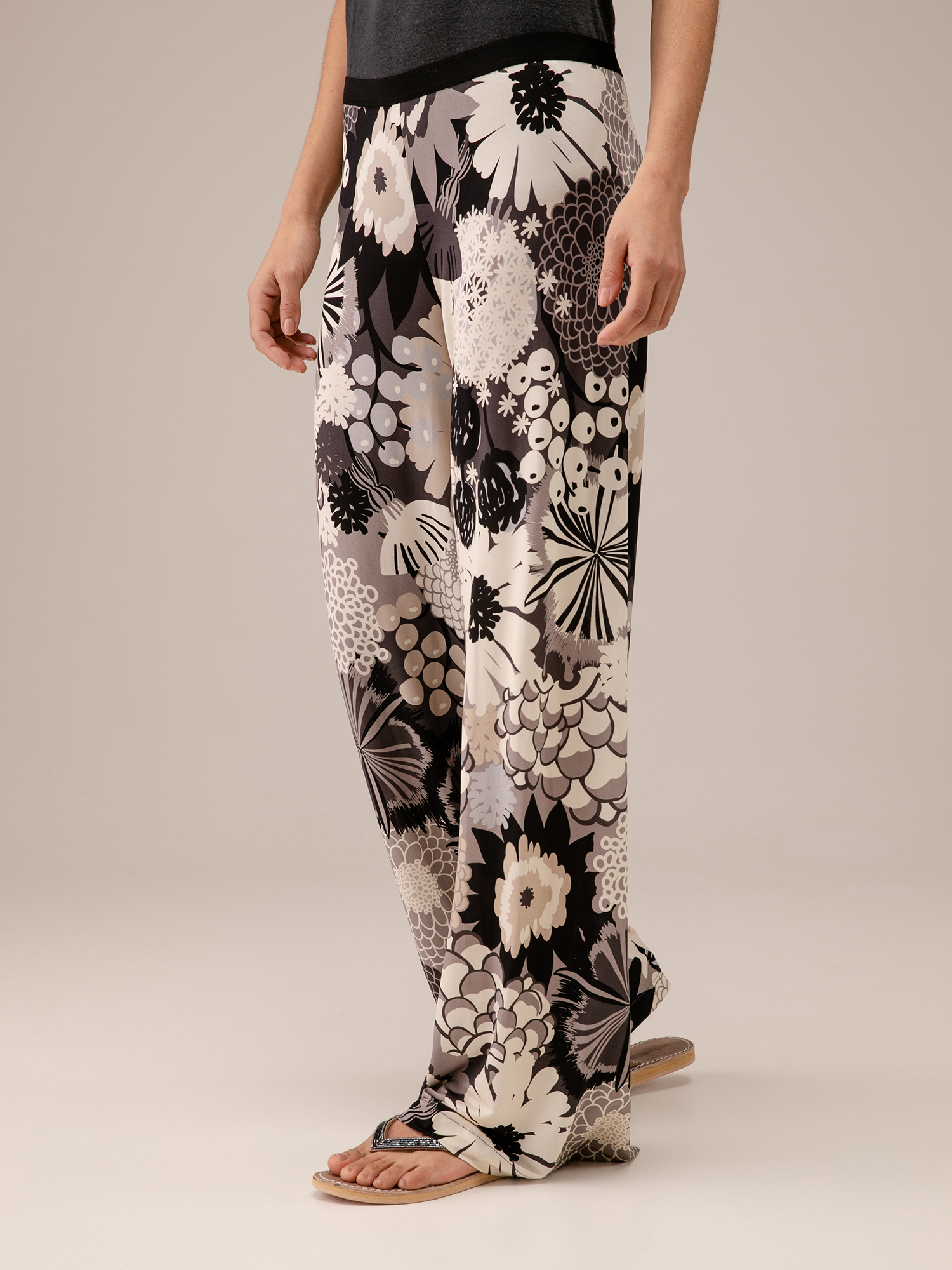 Detailansicht von Gemusterte Hose von SIYU