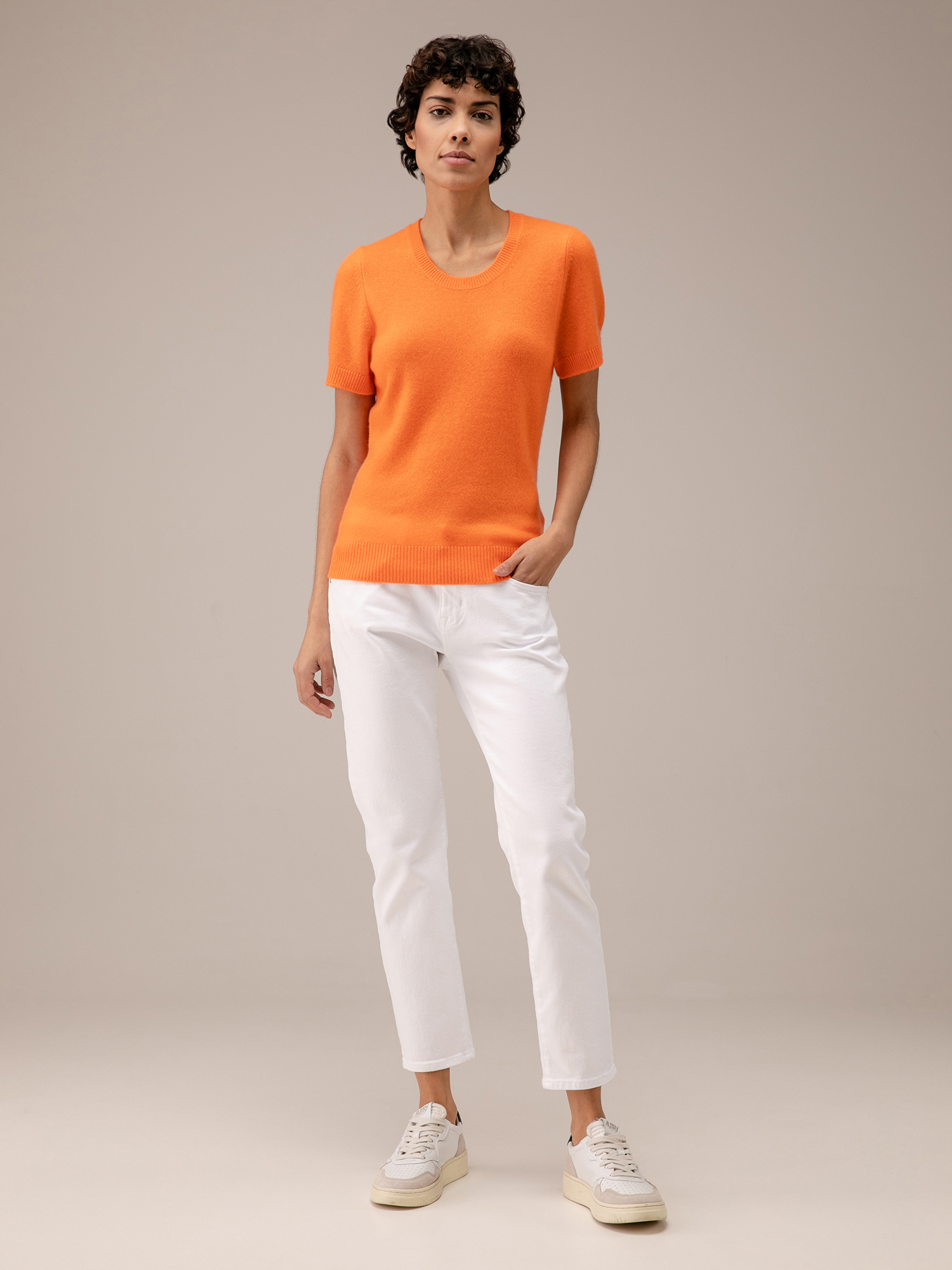 Detailansicht von Kurzarm-Pullover aus Cashmere von ALLUDE