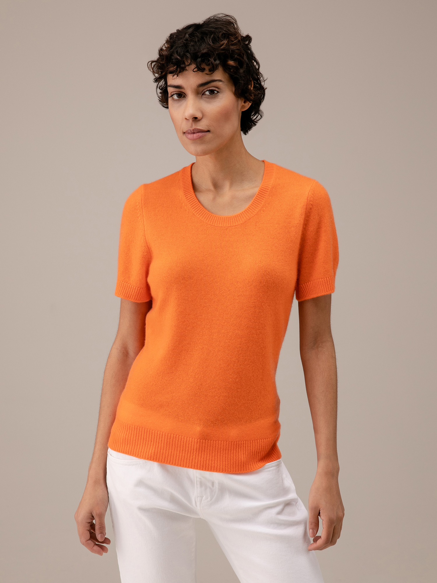 Detailansicht von Kurzarm-Pullover aus Cashmere von ALLUDE