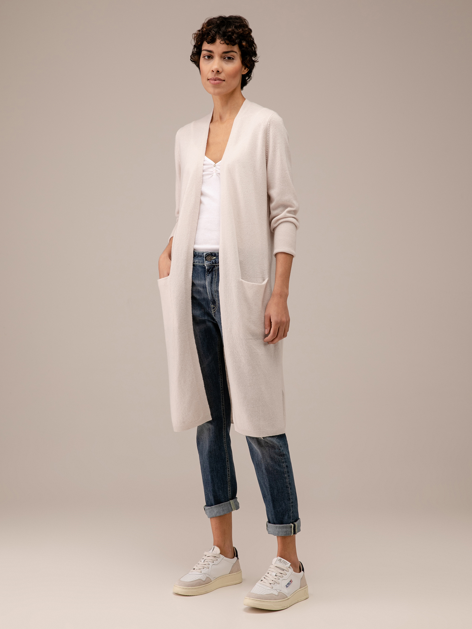 Detailansicht von Cardigan aus Schurwolle von ALLUDE