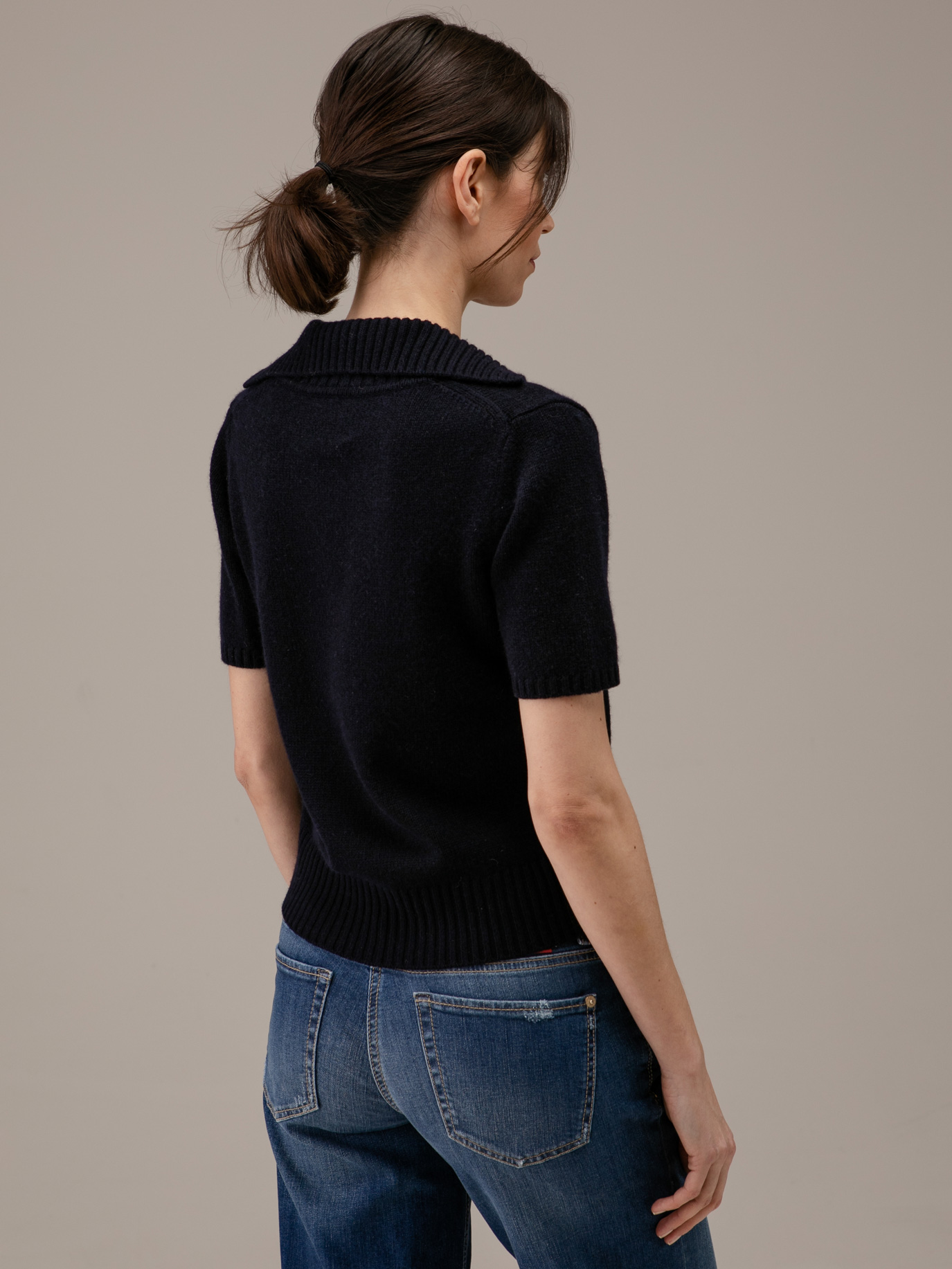 Detailansicht von Kurzarm-Pullover aus Schurwolle von ALLUDE